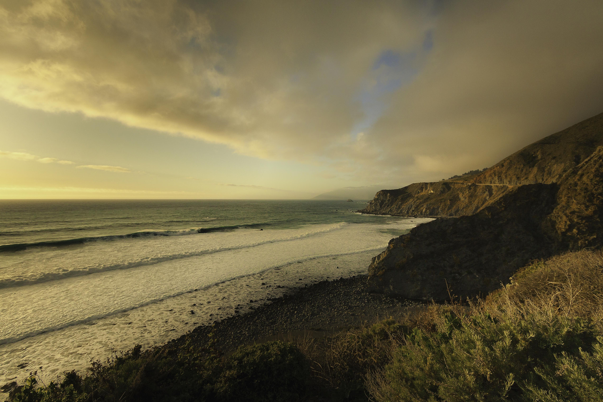 Canon EF-S 10-22mm F3.5-4.5 USM sample photo. Big sur coastline at sunset. photography