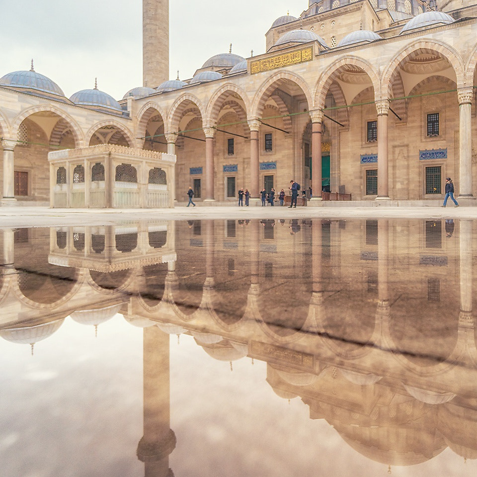 Sony a6300 + Sony E 10-18mm F4 OSS sample photo. Süleymaniye camii / mosque photography