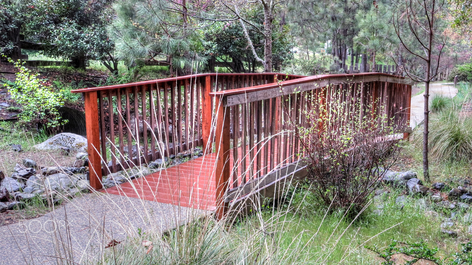 Canon PowerShot ELPH 330 HS (IXUS 255 HS / IXY 610F) sample photo. Bridge near merced river o photography