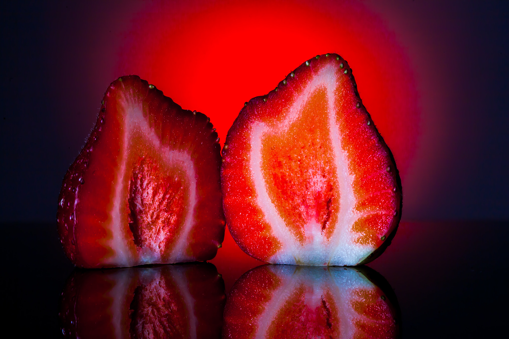 Canon EF 100mm F2.8 Macro USM sample photo. Strawberry... again photography