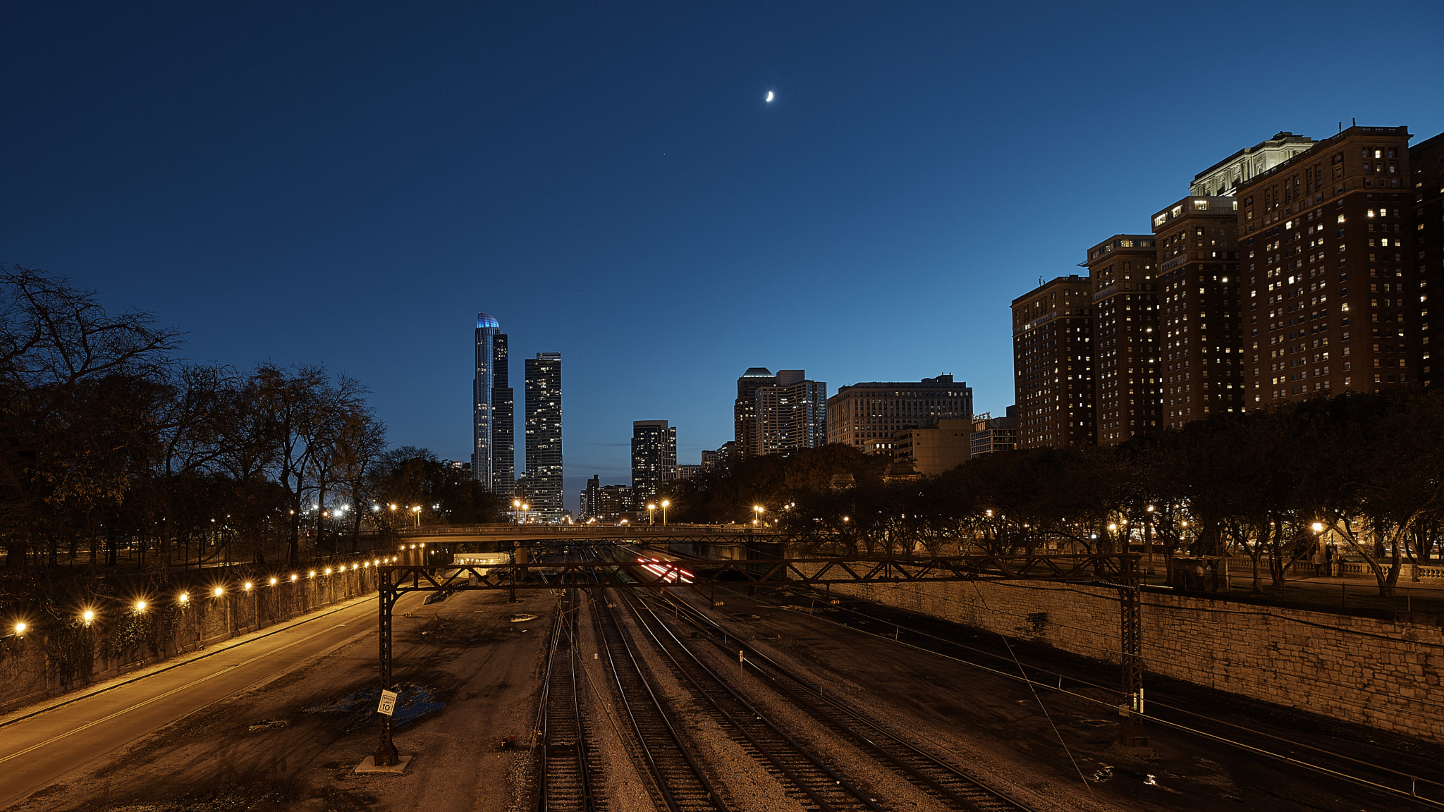 Canon EF 16-35mm F2.8L III USM sample photo. Chicago photography