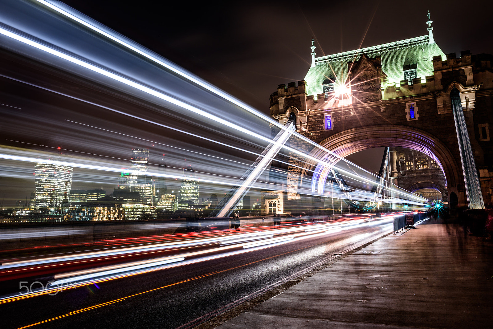 Nikon D810 + Nikon AF-S Nikkor 28mm F1.8G sample photo. London tower bridge at night photography