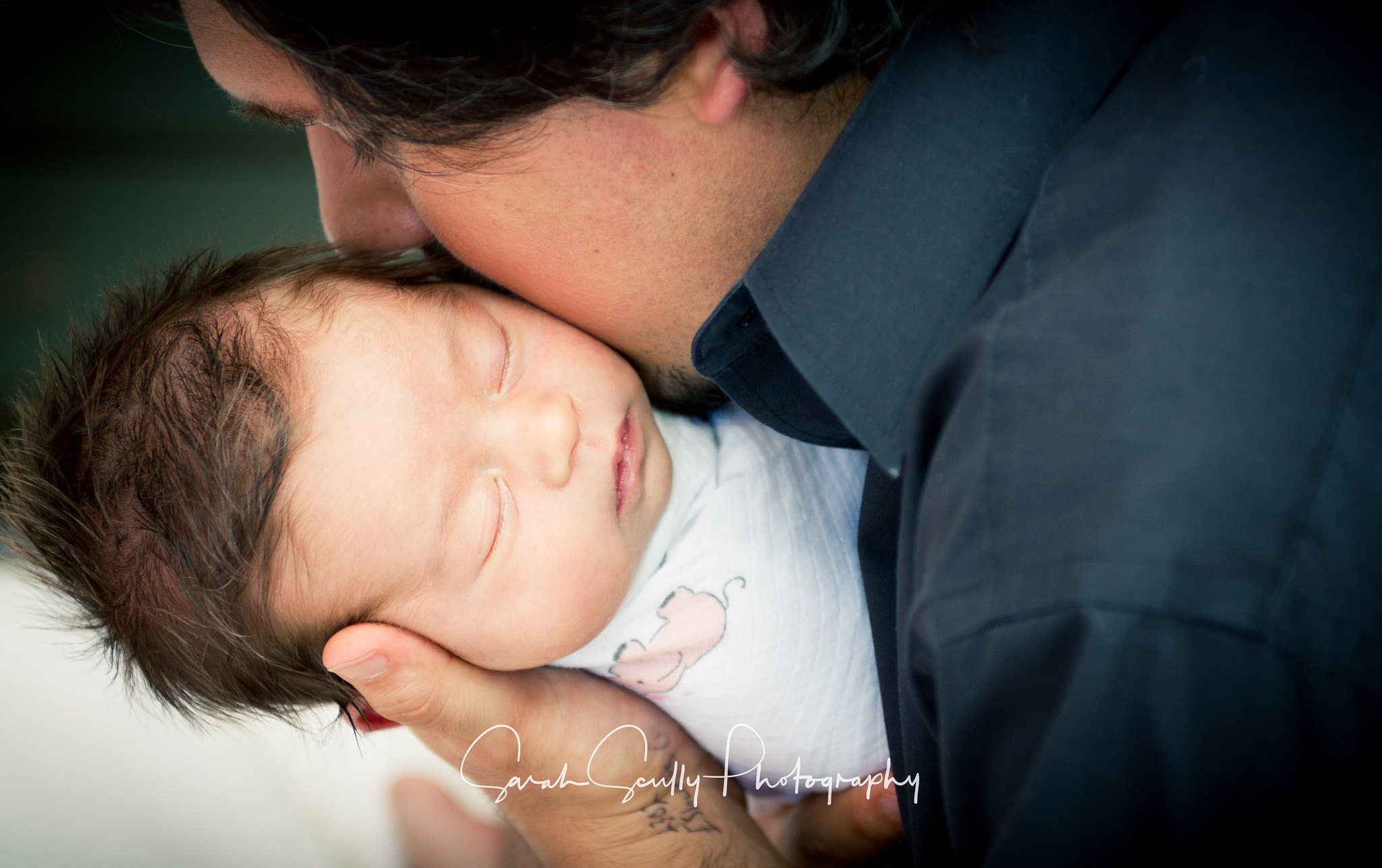 EF28-70mm f/2.8L USM sample photo. Baby girl love photography