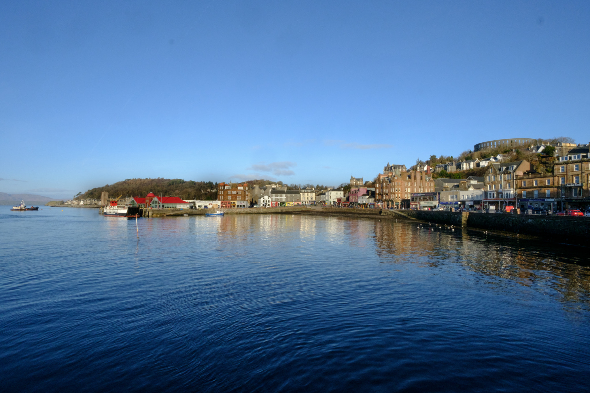 Fujifilm X-T2 + ZEISS Touit 12mm F2.8 sample photo. Oban, scotland photography