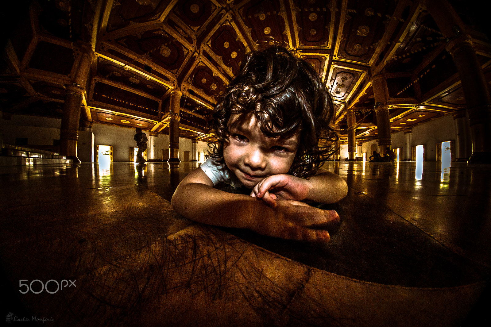Sigma 4.5mm F2.8 EX DC HSM Circular Fisheye sample photo. Litle girl in myanmar photography