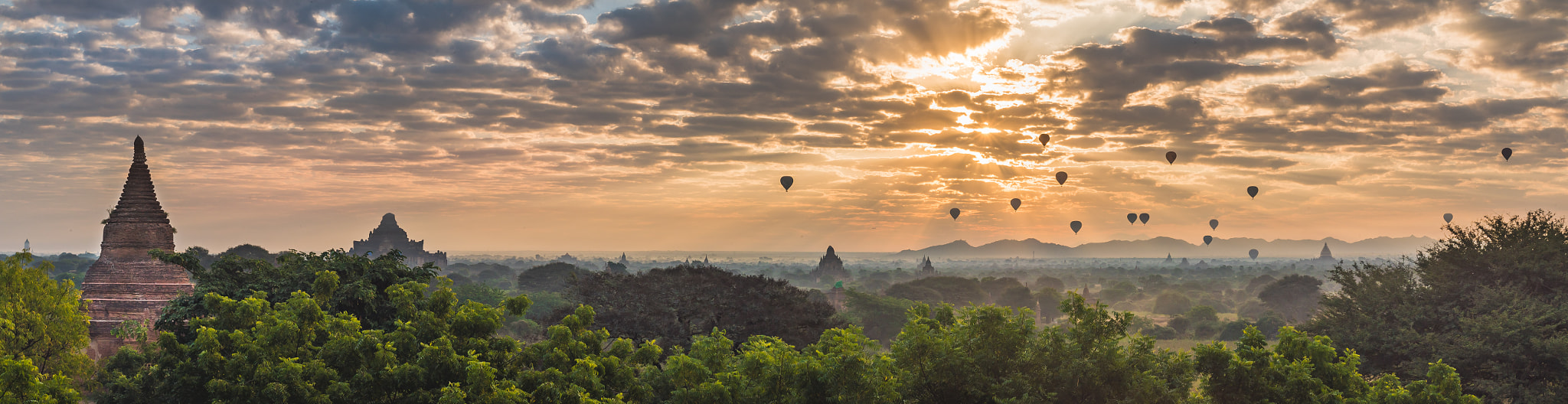 Minolta AF 70-210mm F4 Macro sample photo. Balloons over bagan photography