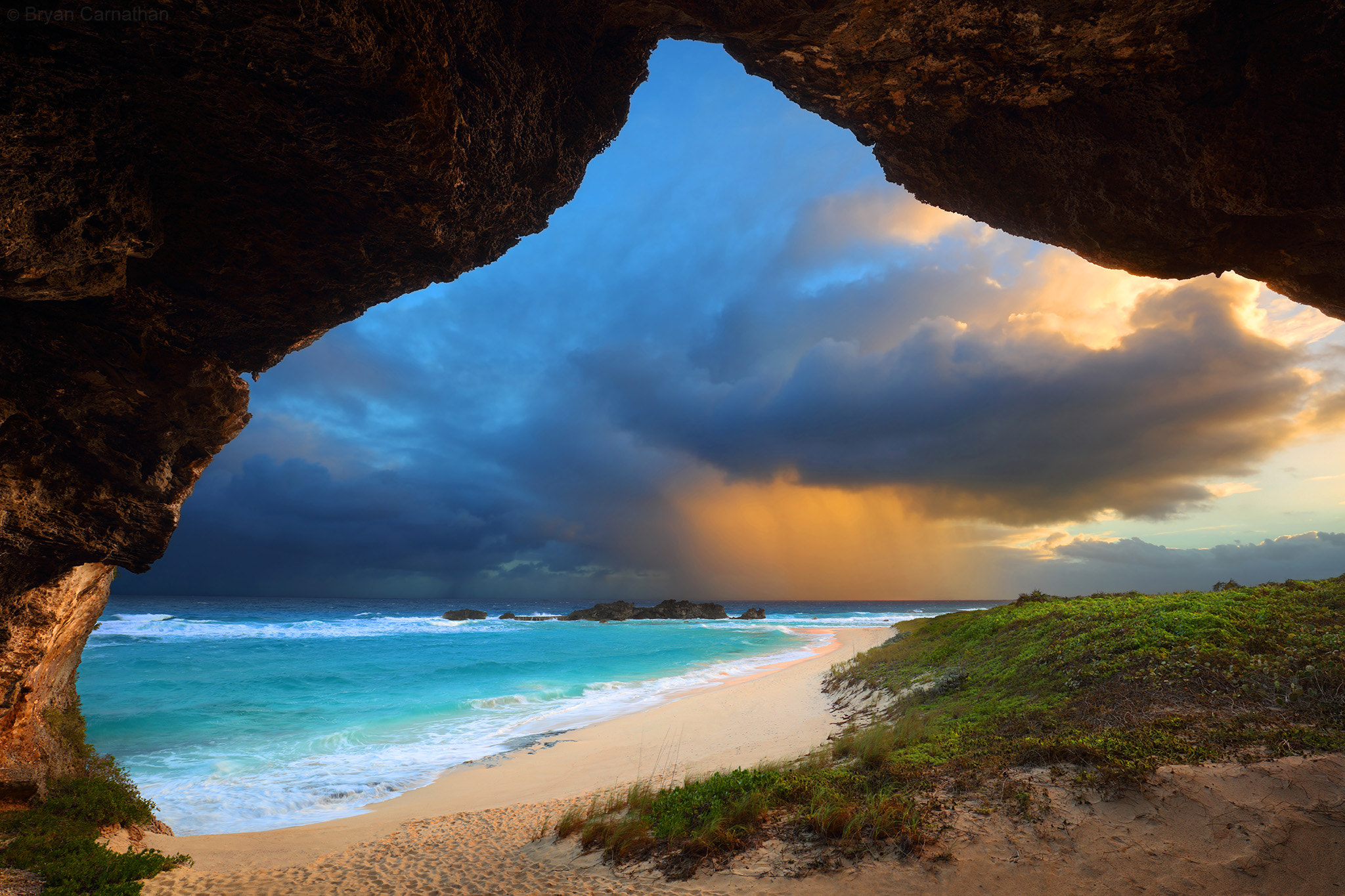 Canon EF 16-35mm F4L IS USM sample photo. Incoming storm over dragon cay, mudjin harbor, middle caicos photography