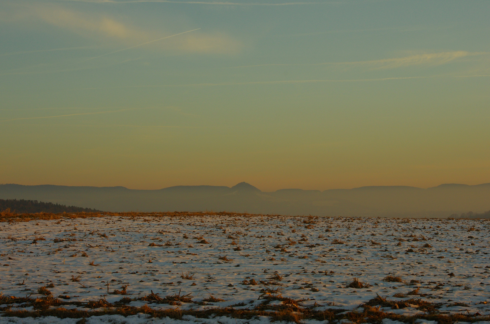 Pentax K-5 sample photo. Schwabian mountain range in the misty evening light photography