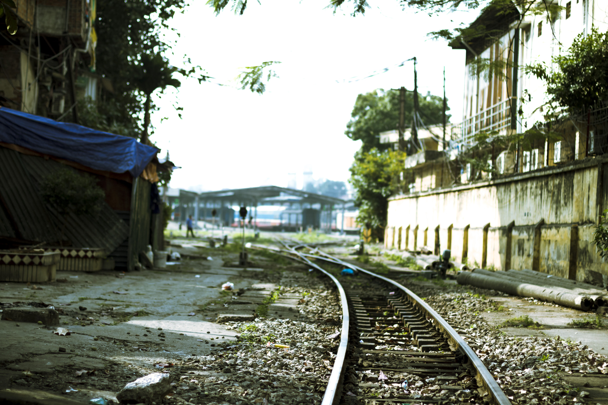 Canon EOS 750D (EOS Rebel T6i / EOS Kiss X8i) + Canon EF 50mm F1.4 USM sample photo. Hanoi train station gate in lunar new years photography