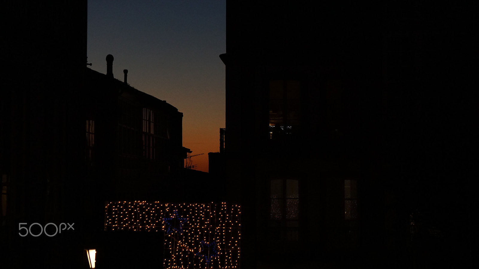Sony FE 24-240mm F3.5-6.3 OSS sample photo. City at night photography