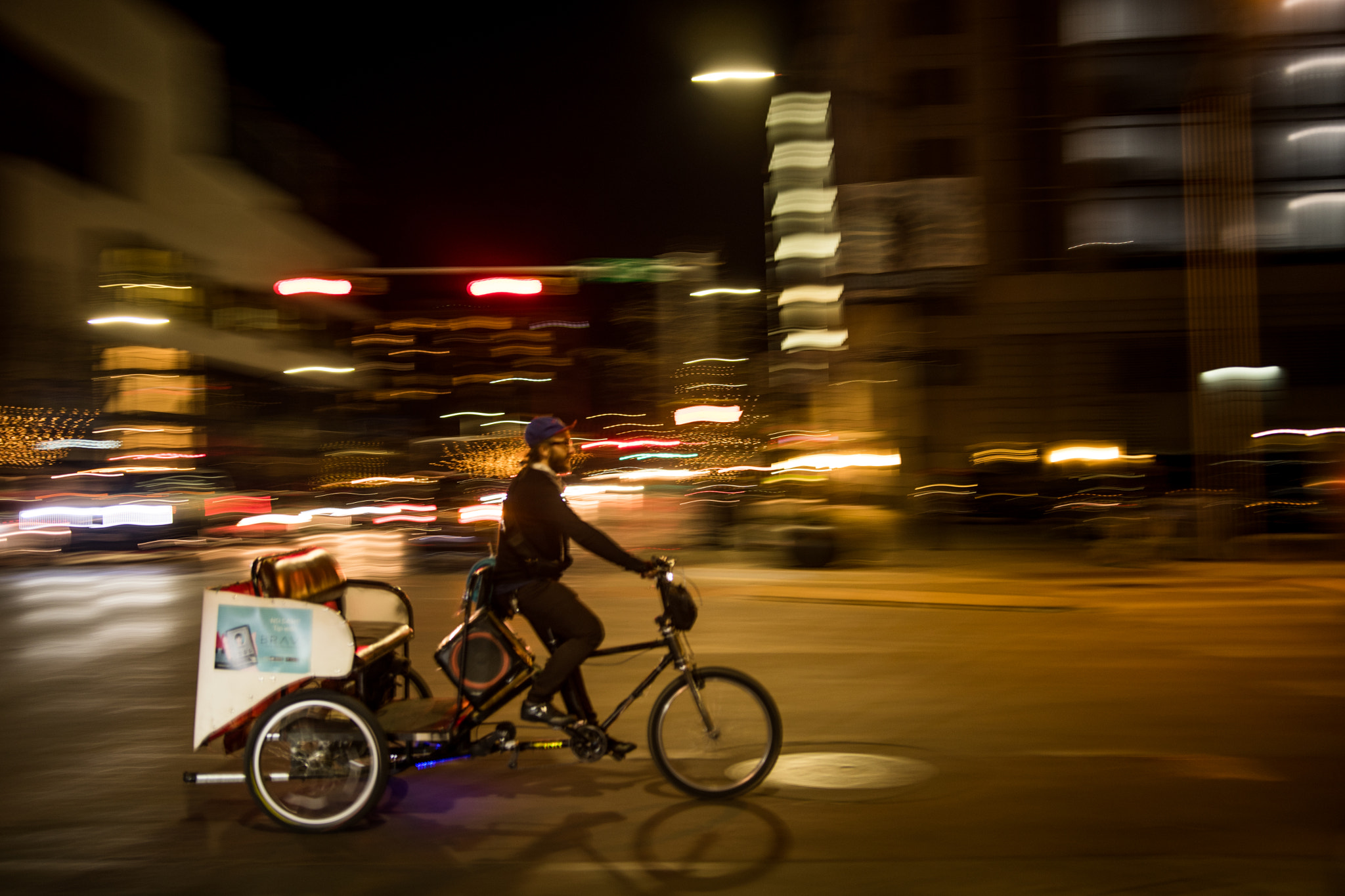 Nikon D500 + Sigma 18-35mm F1.8 DC HSM Art sample photo. Austin congress avenue photography
