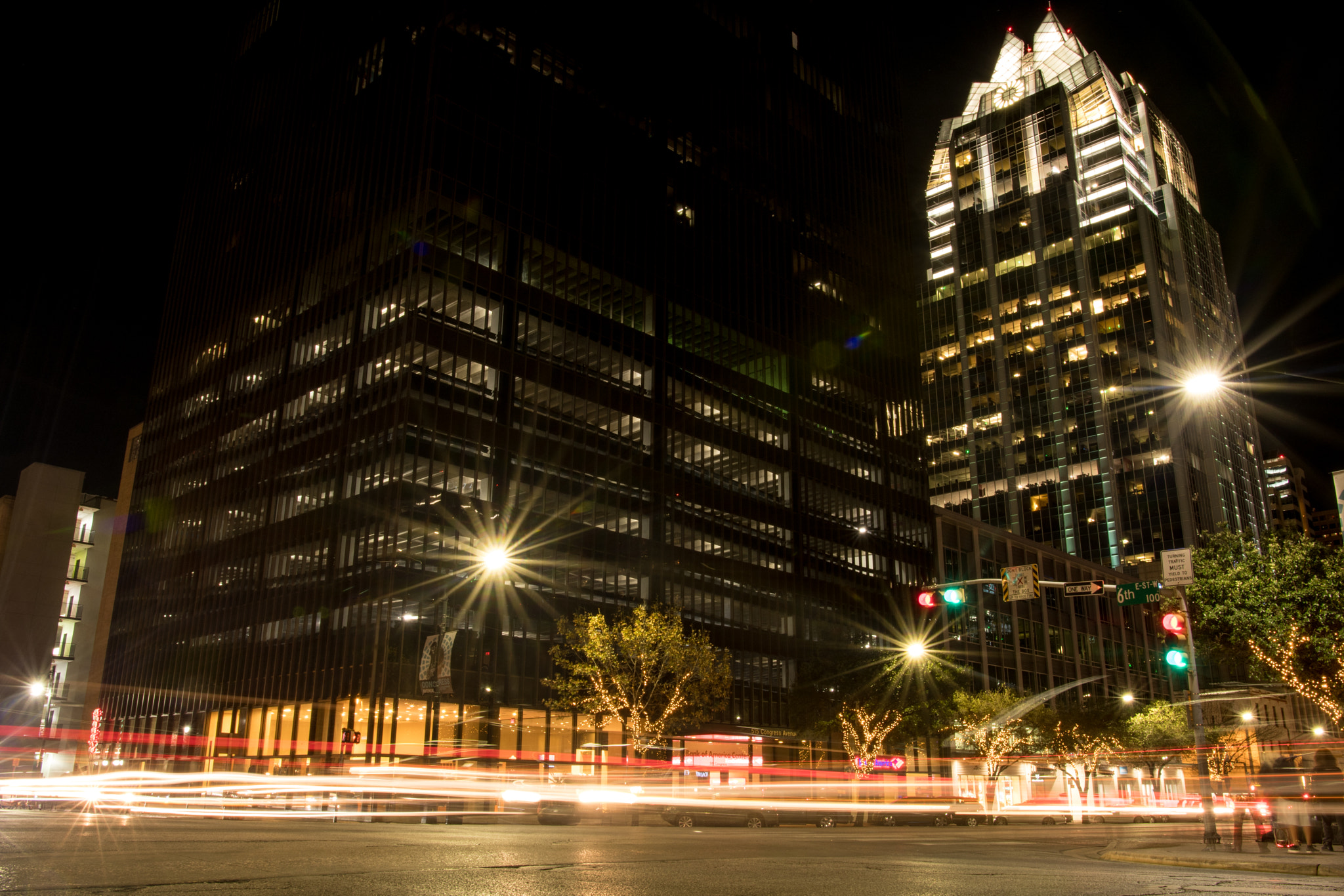 Nikon D500 + Sigma 18-35mm F1.8 DC HSM Art sample photo. Austin congress avenue photography