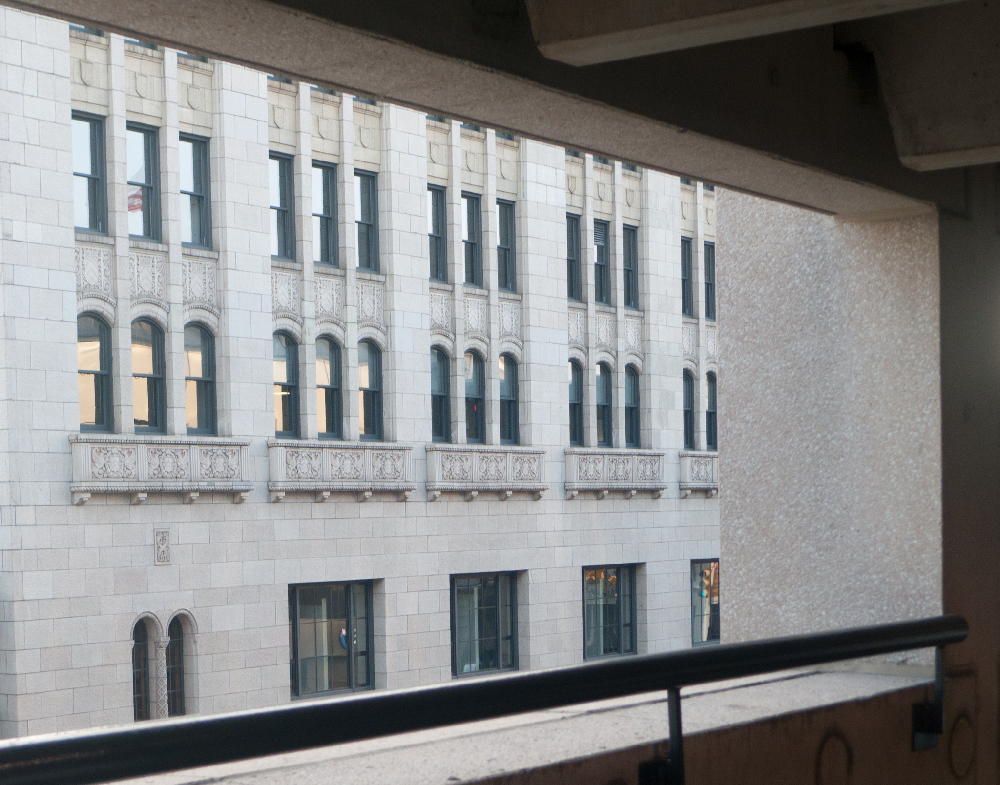 Leica D-LUX 4 sample photo. Historic first national bank building photography