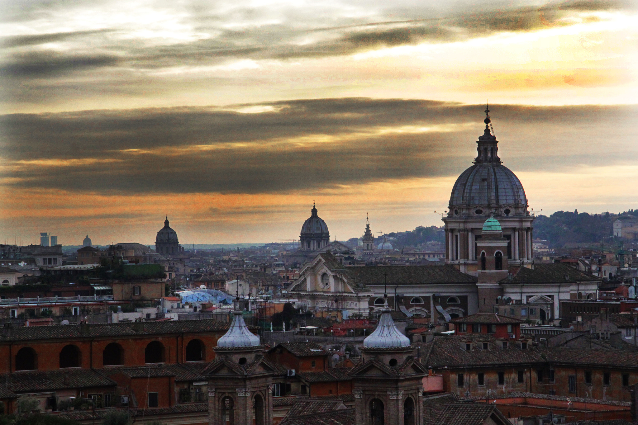 Canon EF-S 17-85mm F4-5.6 IS USM sample photo. Rome photography