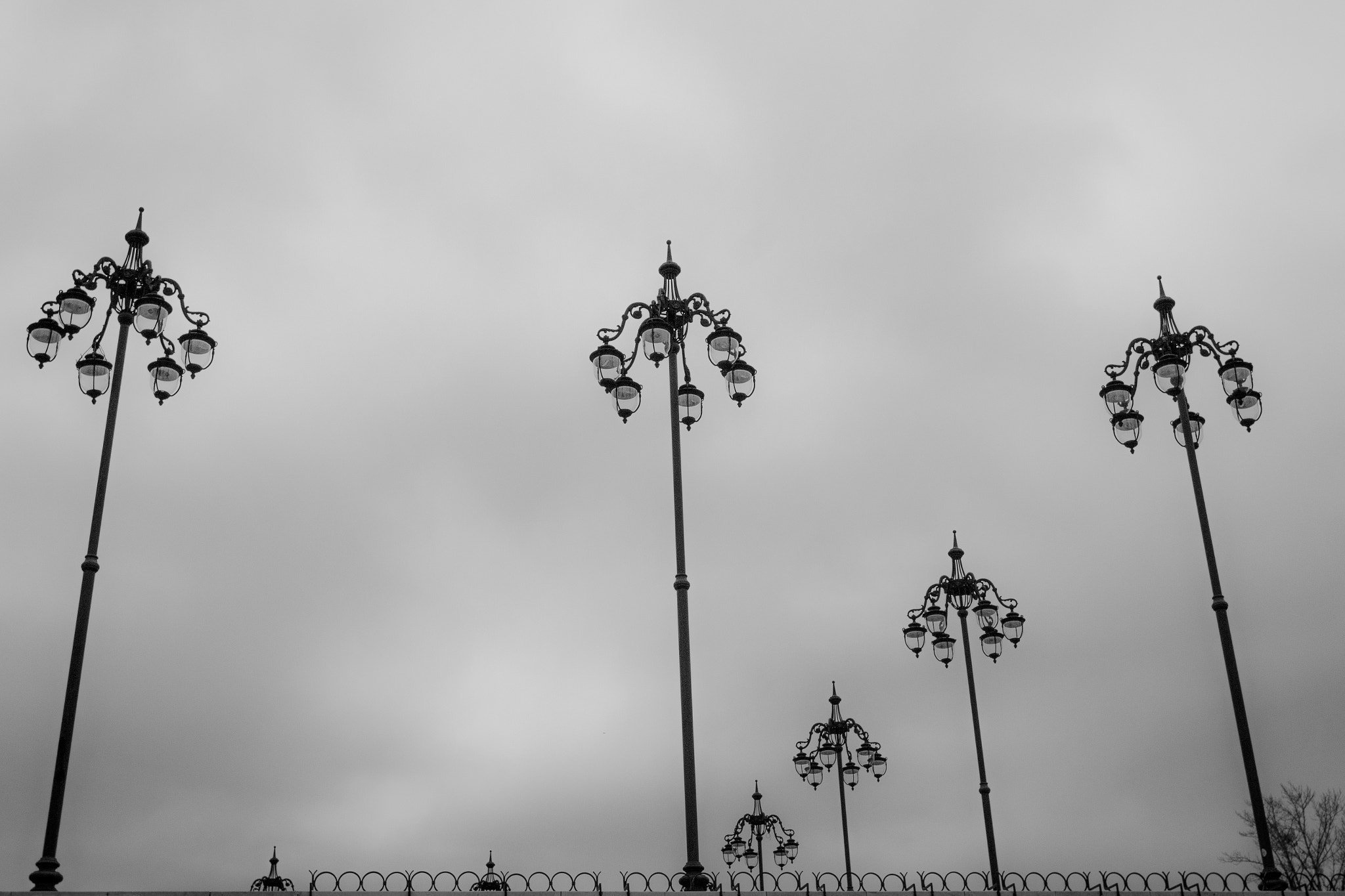 Canon EF 16-35mm F2.8L II USM sample photo. Street lamps photography
