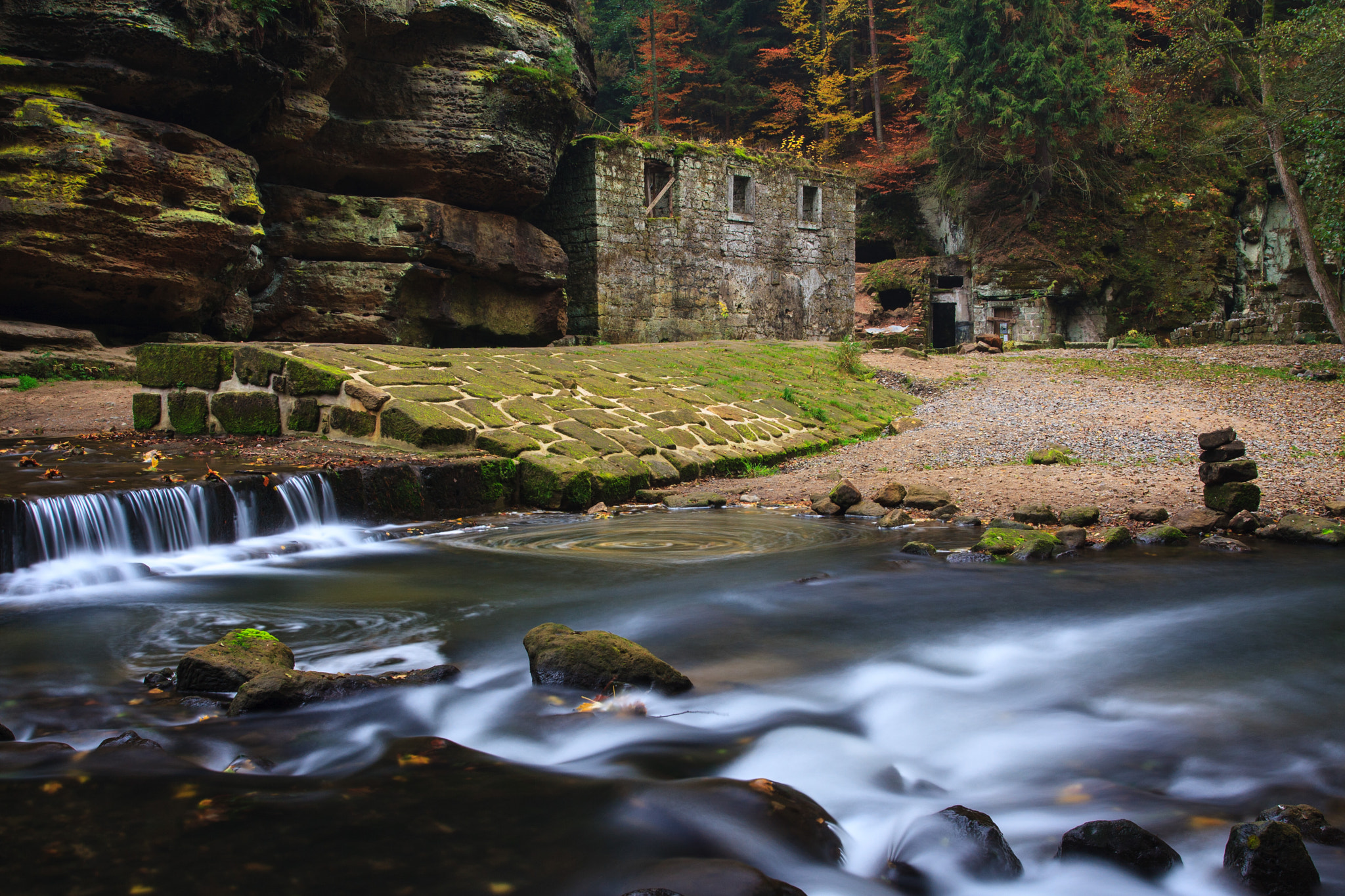Canon EOS 40D + Canon EF 17-40mm F4L USM sample photo. A watermill ruins photography