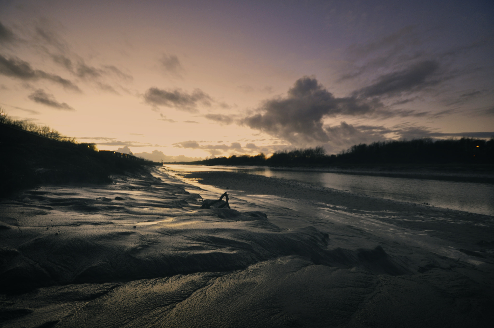 Sigma 10-20mm F4-5.6 EX DC HSM sample photo. Wet sand photography