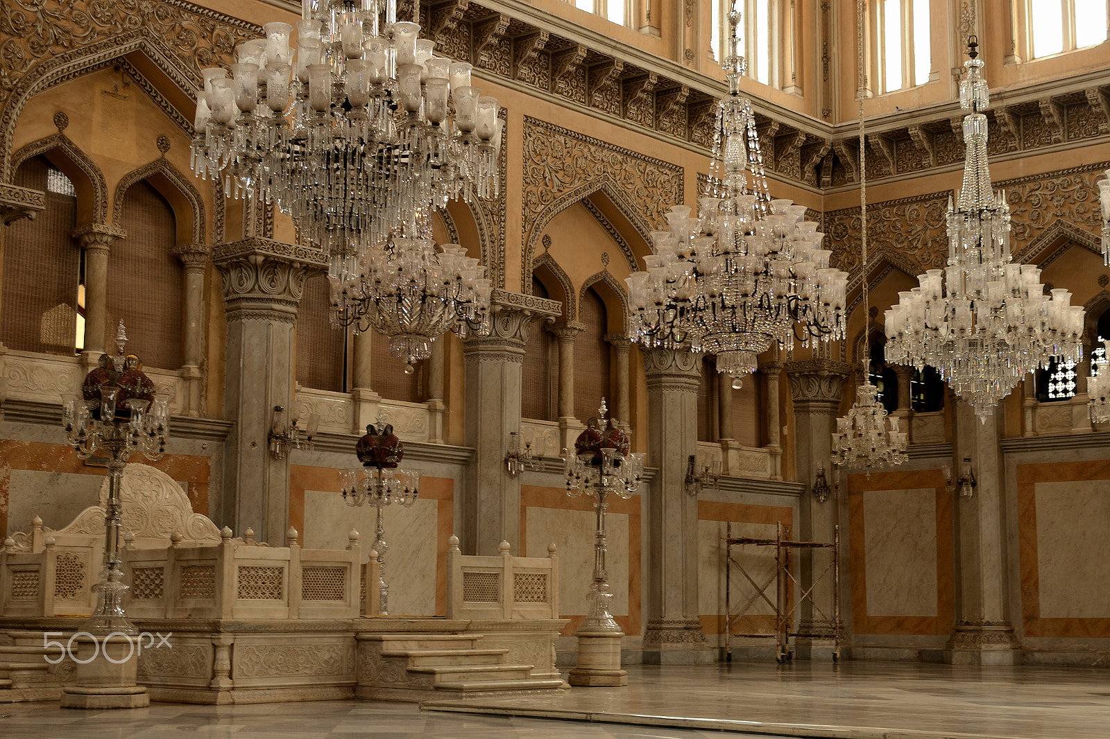 Canon EOS 700D (EOS Rebel T5i / EOS Kiss X7i) + Nikon AF-S DX Nikkor 35mm F1.8G sample photo. Belgium made crystal chandeliers. chowmahalla palace, hyderabad, india photography