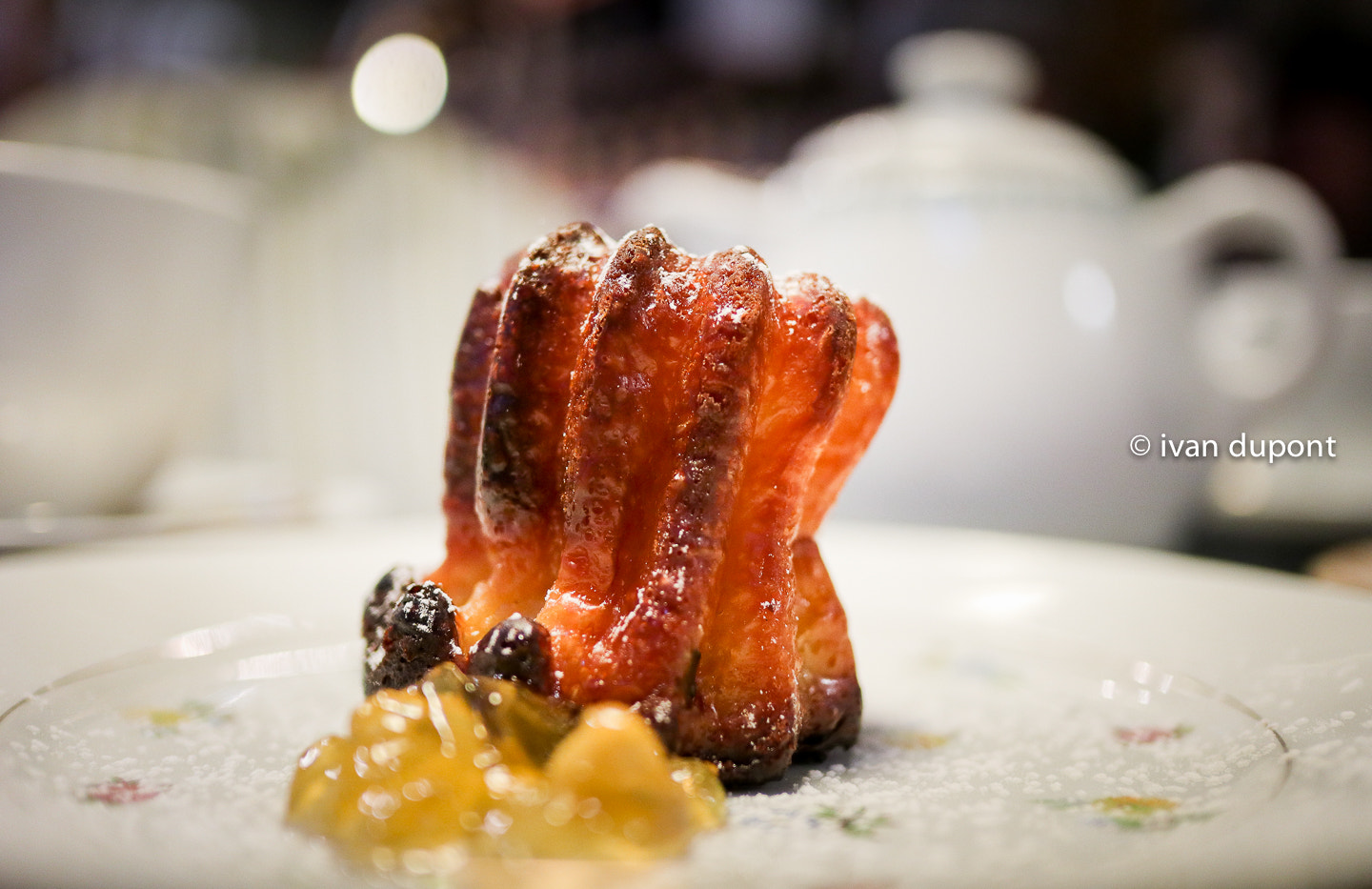 Canon EF-M 22mm F2 STM sample photo. Let's enjoy a sweet afternoon with the canelé bordelais, brussels, belgium photography