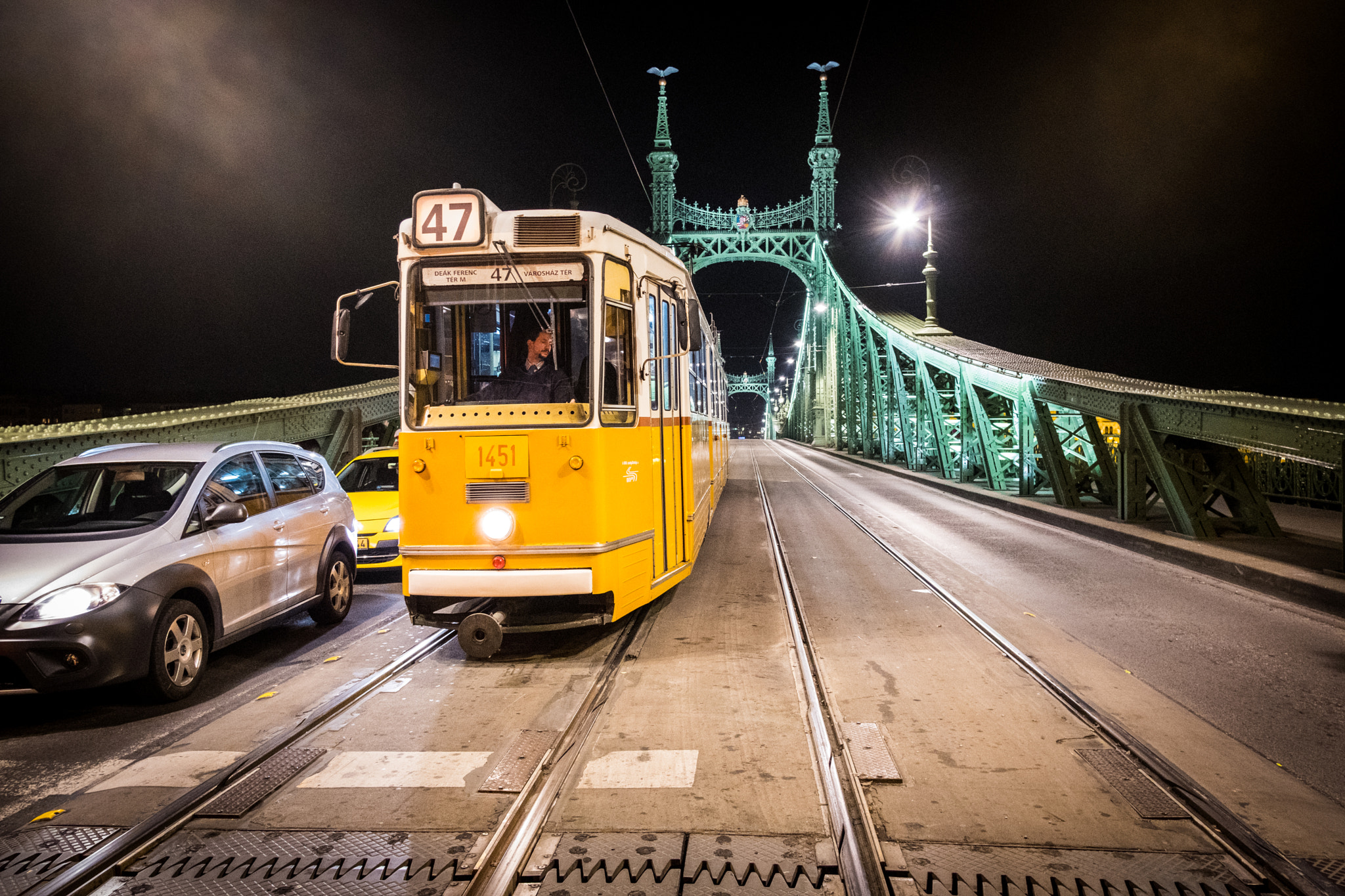 Fujifilm X-Pro2 + Fujifilm XF 18mm F2 R sample photo. Budapest photography
