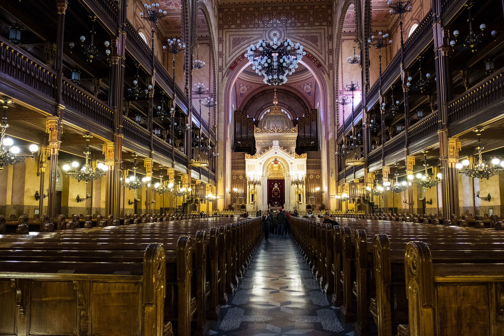 Fujifilm X-Pro2 + Fujifilm XF 18mm F2 R sample photo. Synagogue photography