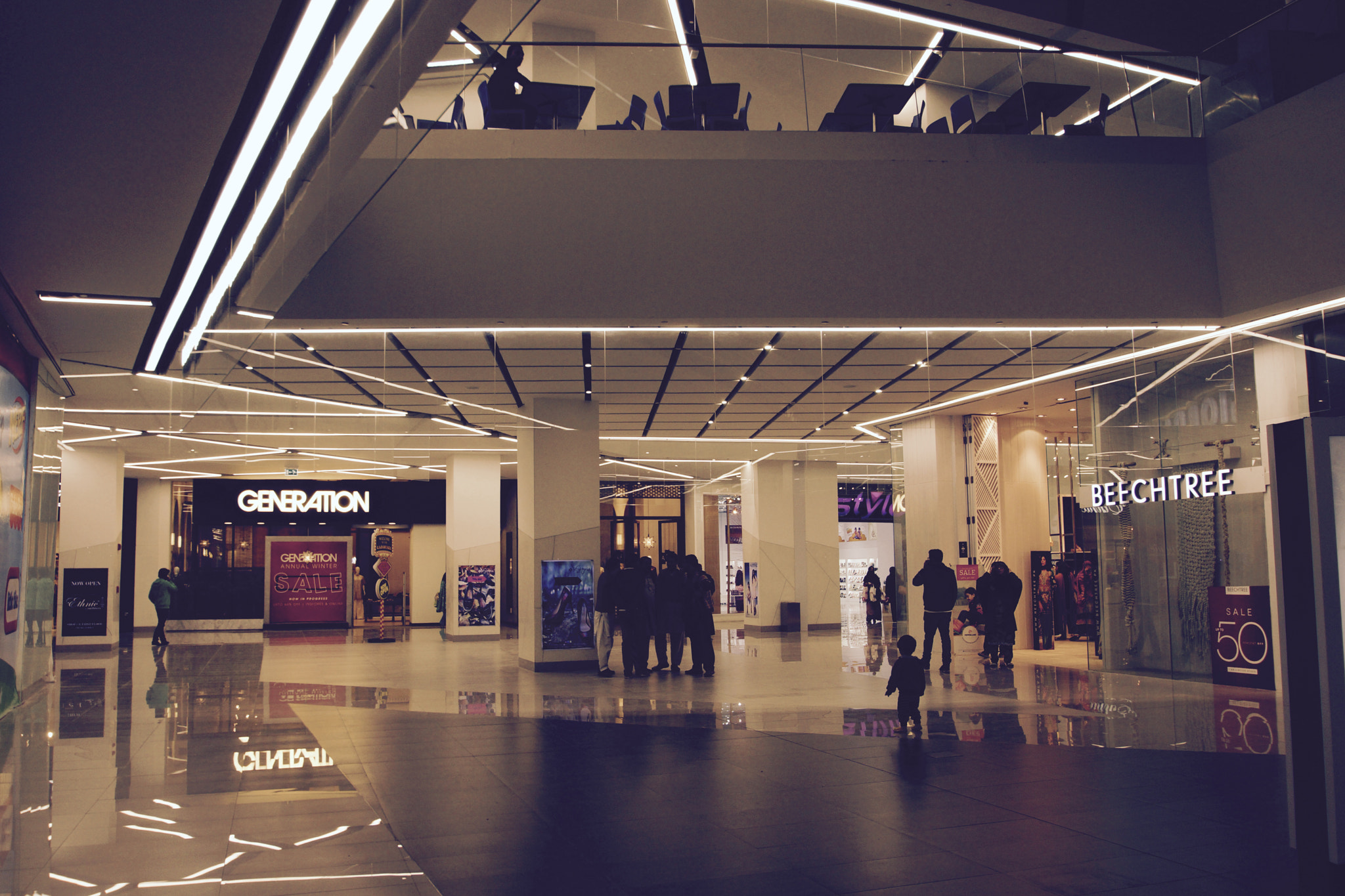 Sony SLT-A65 (SLT-A65V) sample photo. Busy mall photography