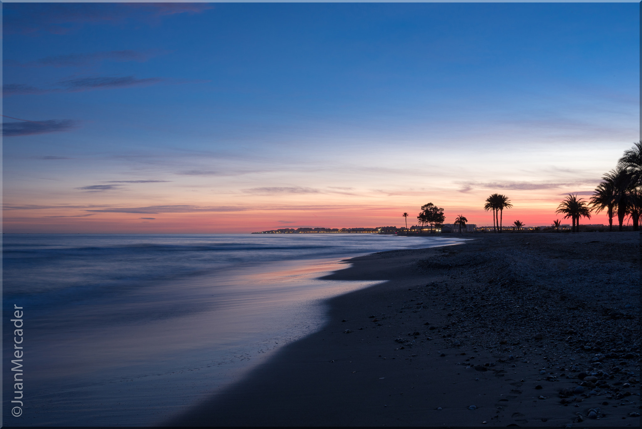 Nikon D750 + Nikon AF-S DX Nikkor 35mm F1.8G sample photo. Playa los bajos photography