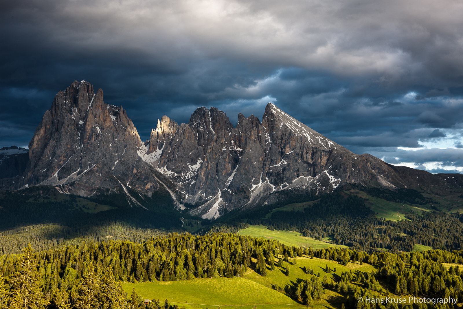 Canon EOS-1Ds Mark III sample photo. Light in the mountains photography