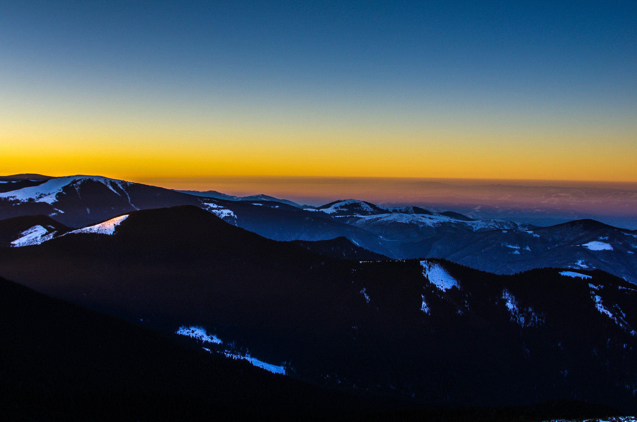 Pentax smc DA 18-55mm F3.5-5.6 AL WR sample photo. Sun set in retezat mountains - romania photography