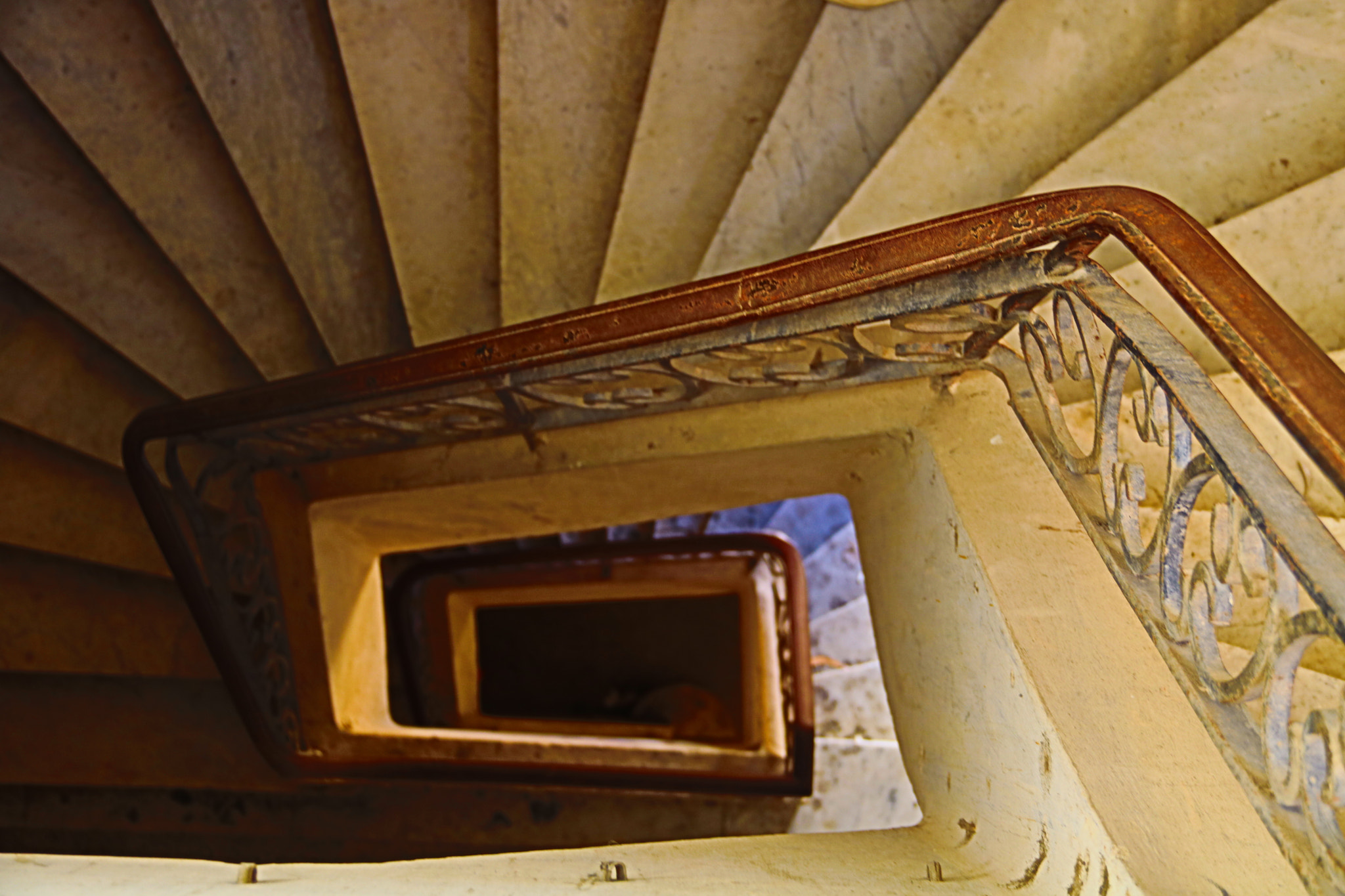 Canon EOS 750D (EOS Rebel T6i / EOS Kiss X8i) sample photo. Architecture tunisie photography