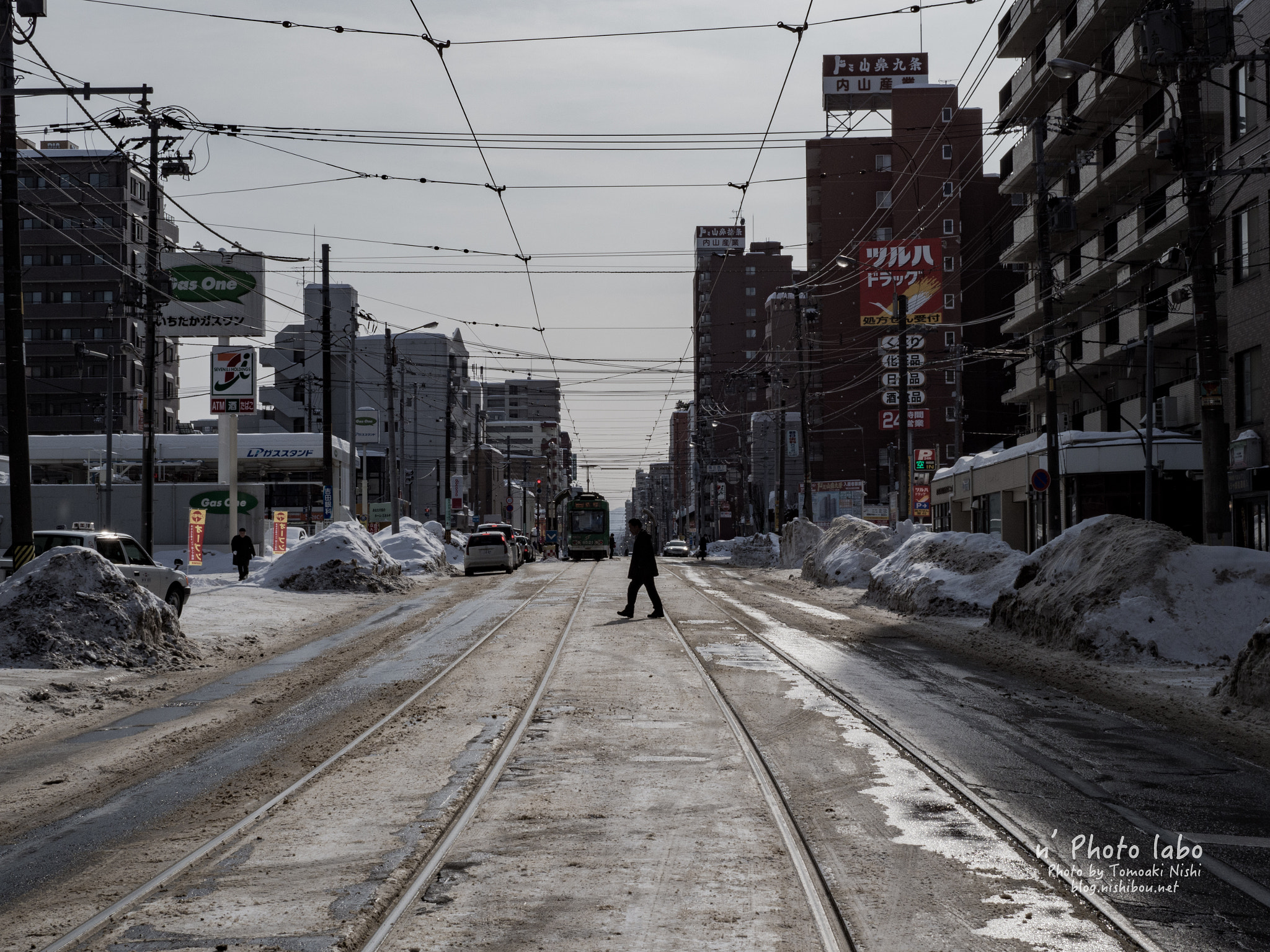 Olympus OM-D E-M1 Mark II + Sigma 30mm F1.4 DC DN | C sample photo. Town where trams run photography