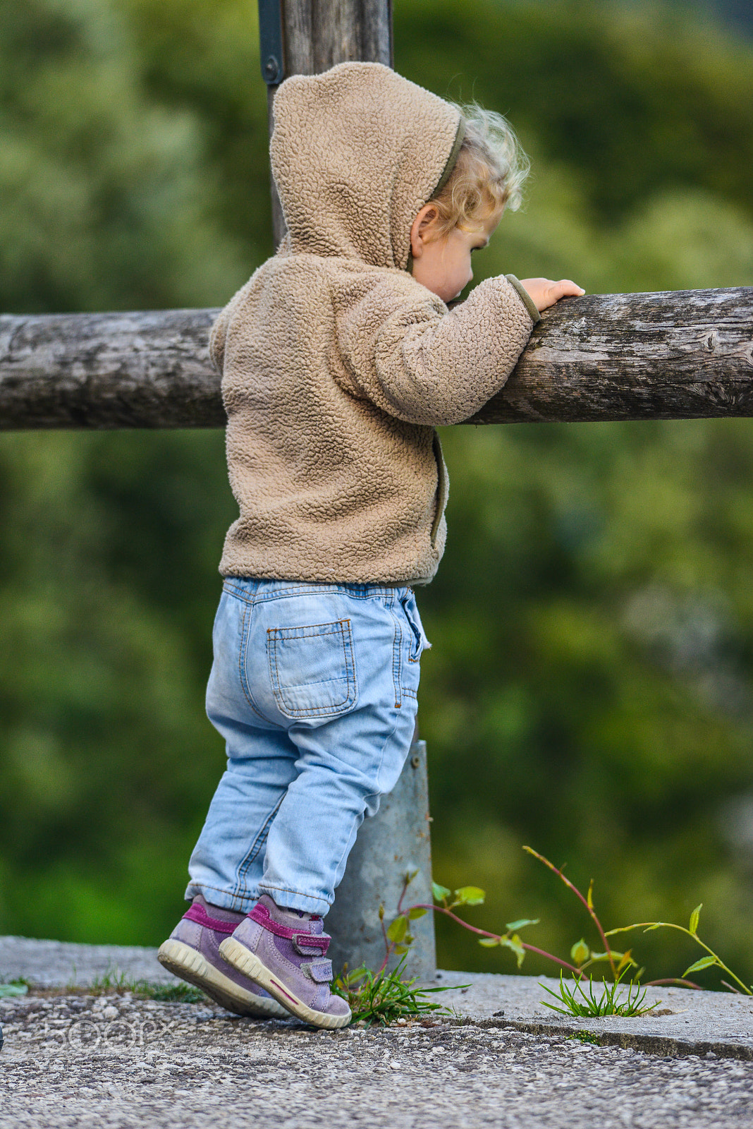 Nikon D800E + Sigma APO Tele Macro 300mm F4 sample photo. Children's curiosity photography