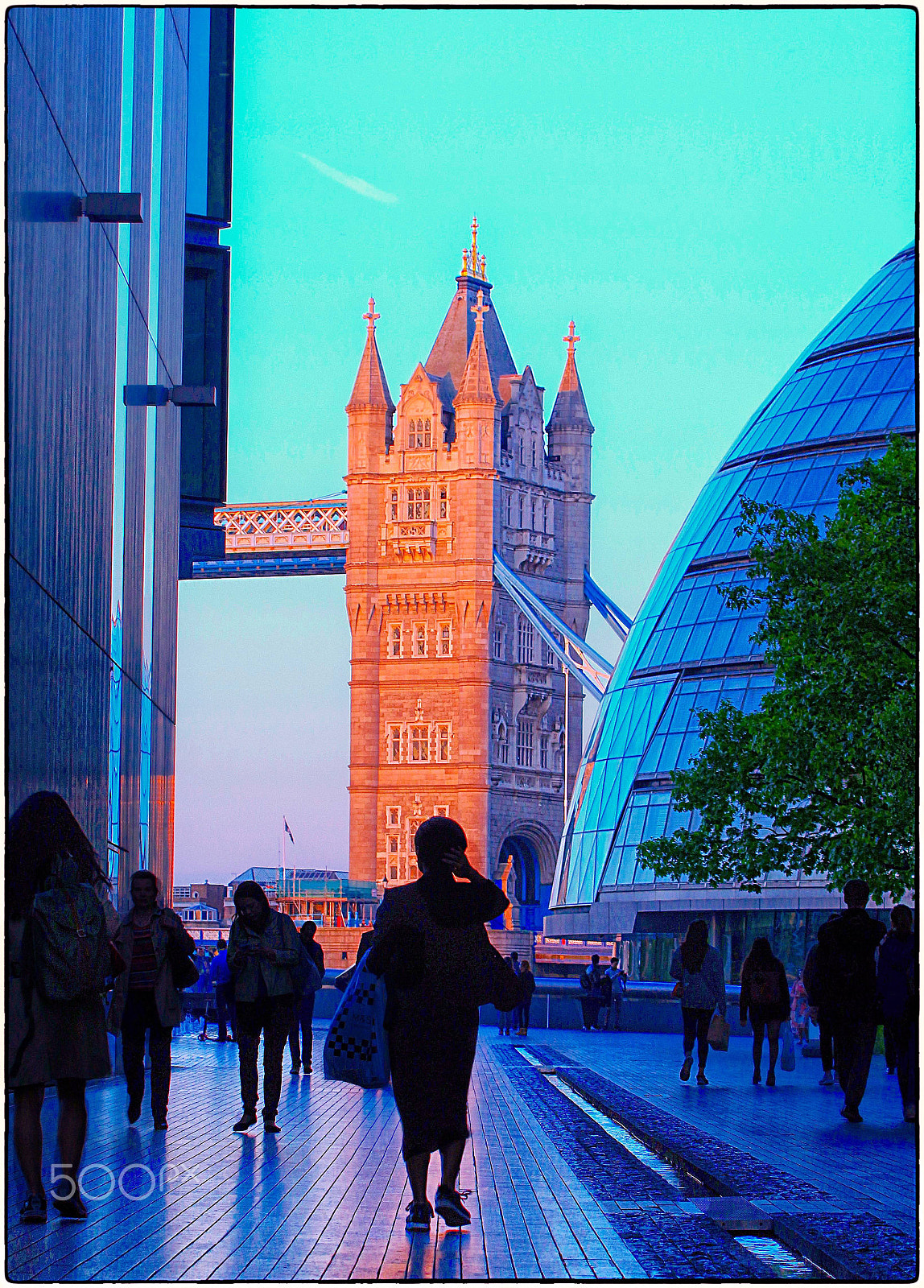 Canon EF 70-300mm F4-5.6L IS USM sample photo. Tower bridge photography