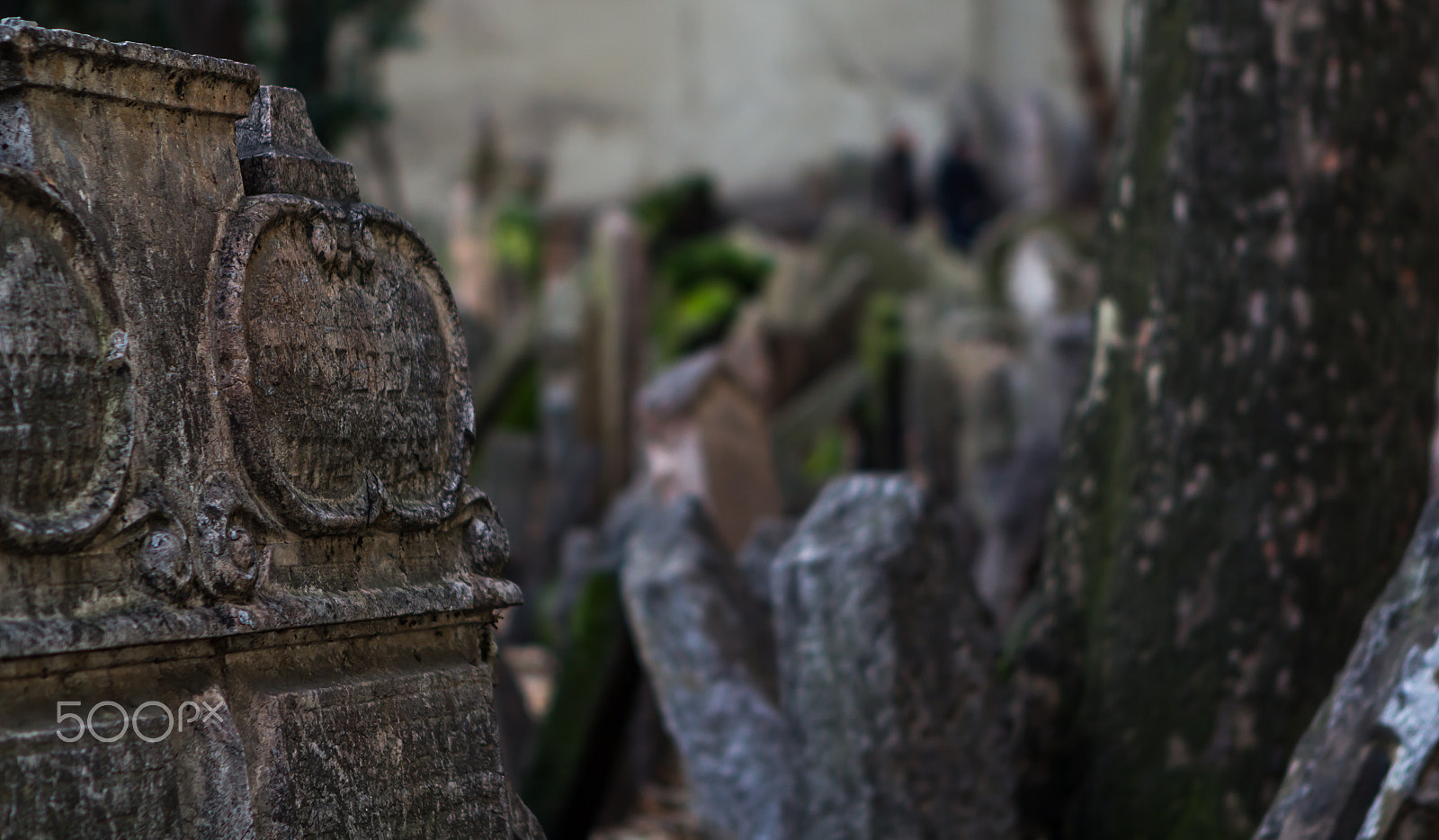 Canon EOS 60D + Canon EF 24-70mm F2.8L USM sample photo. Josefov, jewish cemetery in prague, world heritage photography
