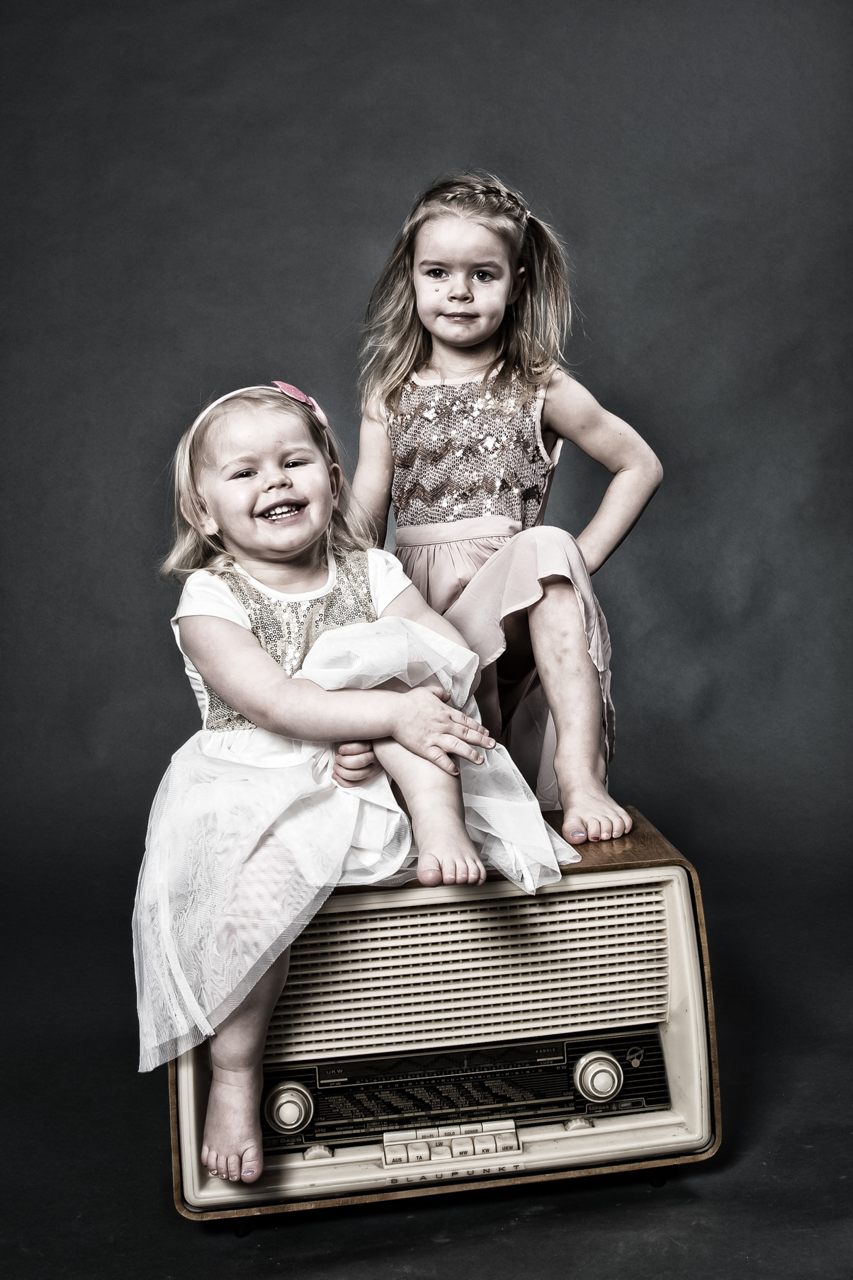Canon EF 24-70mm F2.8L II USM sample photo. Girls photography