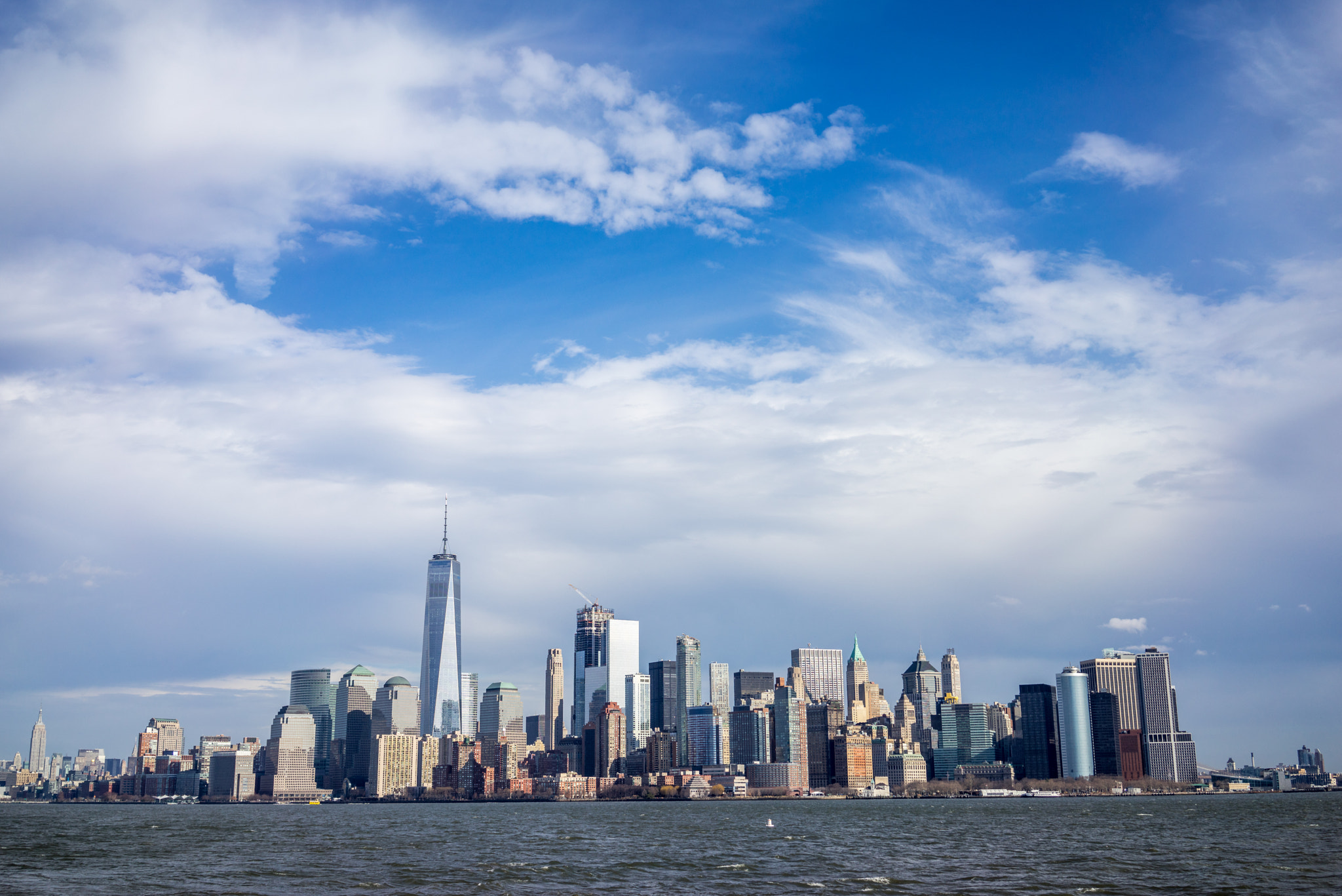 Sony a7R + Sony Sonnar T* FE 35mm F2.8 ZA sample photo. Manhattan and sky photography