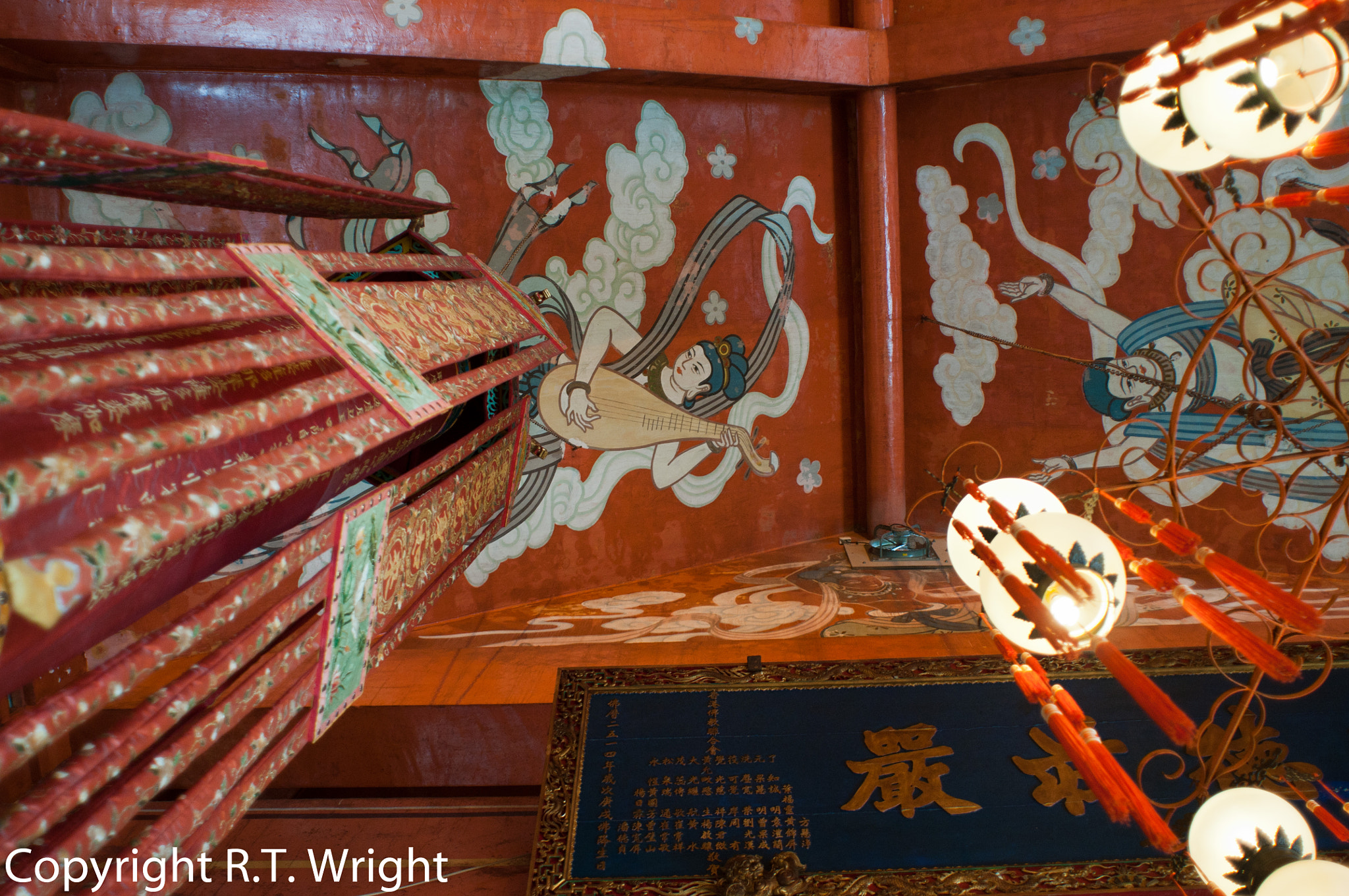 Nikon D300 + Nikon AF Nikkor 20mm F2.8D sample photo. Temple ceiling photography