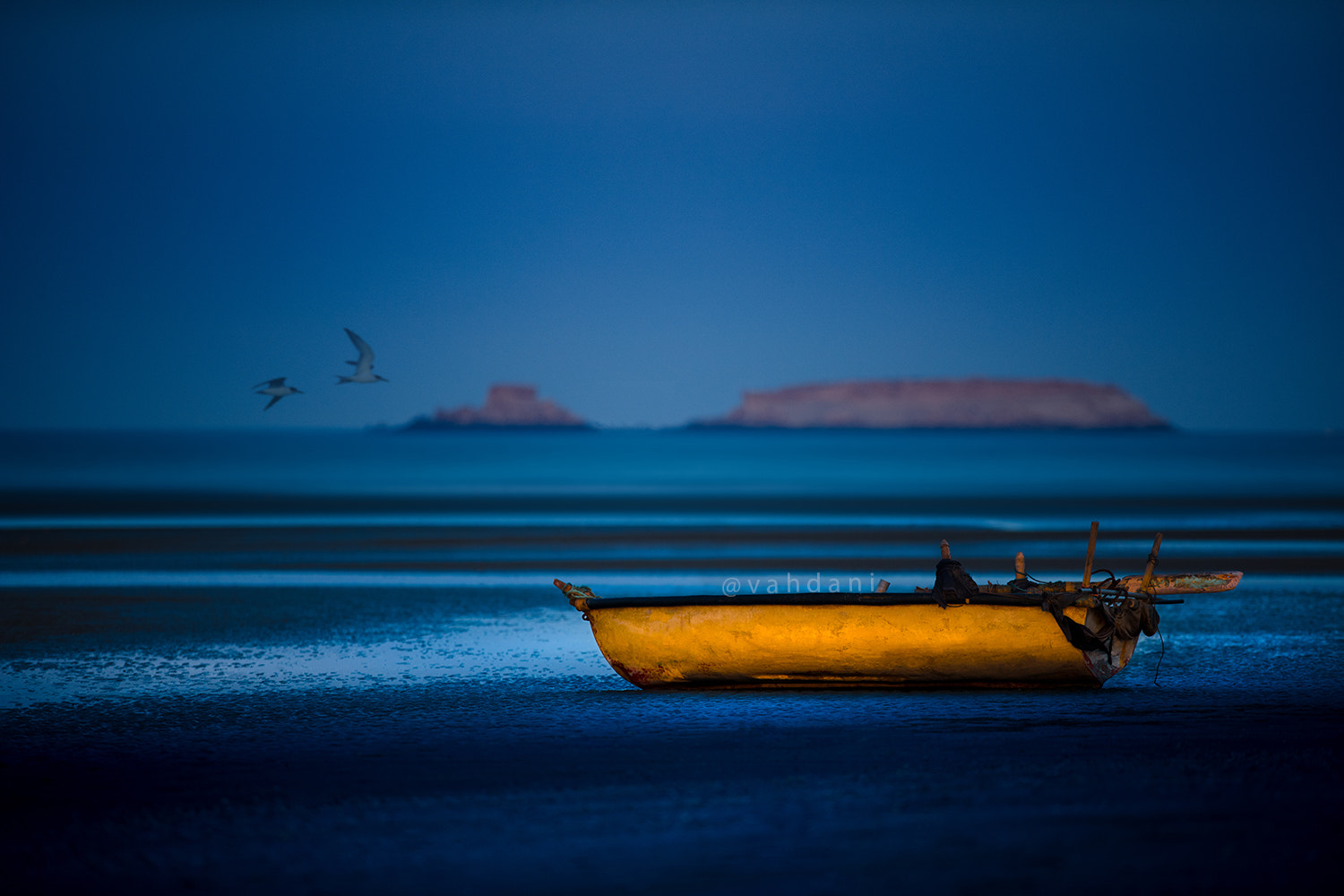 Canon EOS 5DS sample photo. Alone photography