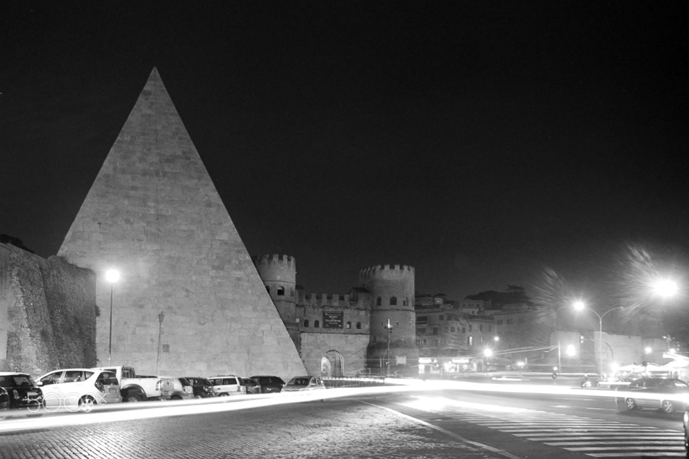 Nikon AF-S DX Micro Nikkor 40mm F2.8 sample photo. Piramide cestia - roma 2017 photography