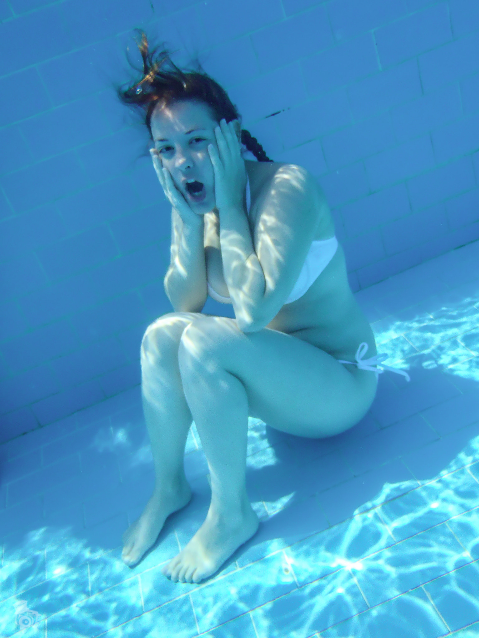 Olympus TG-810 sample photo. Foto in piscina photography