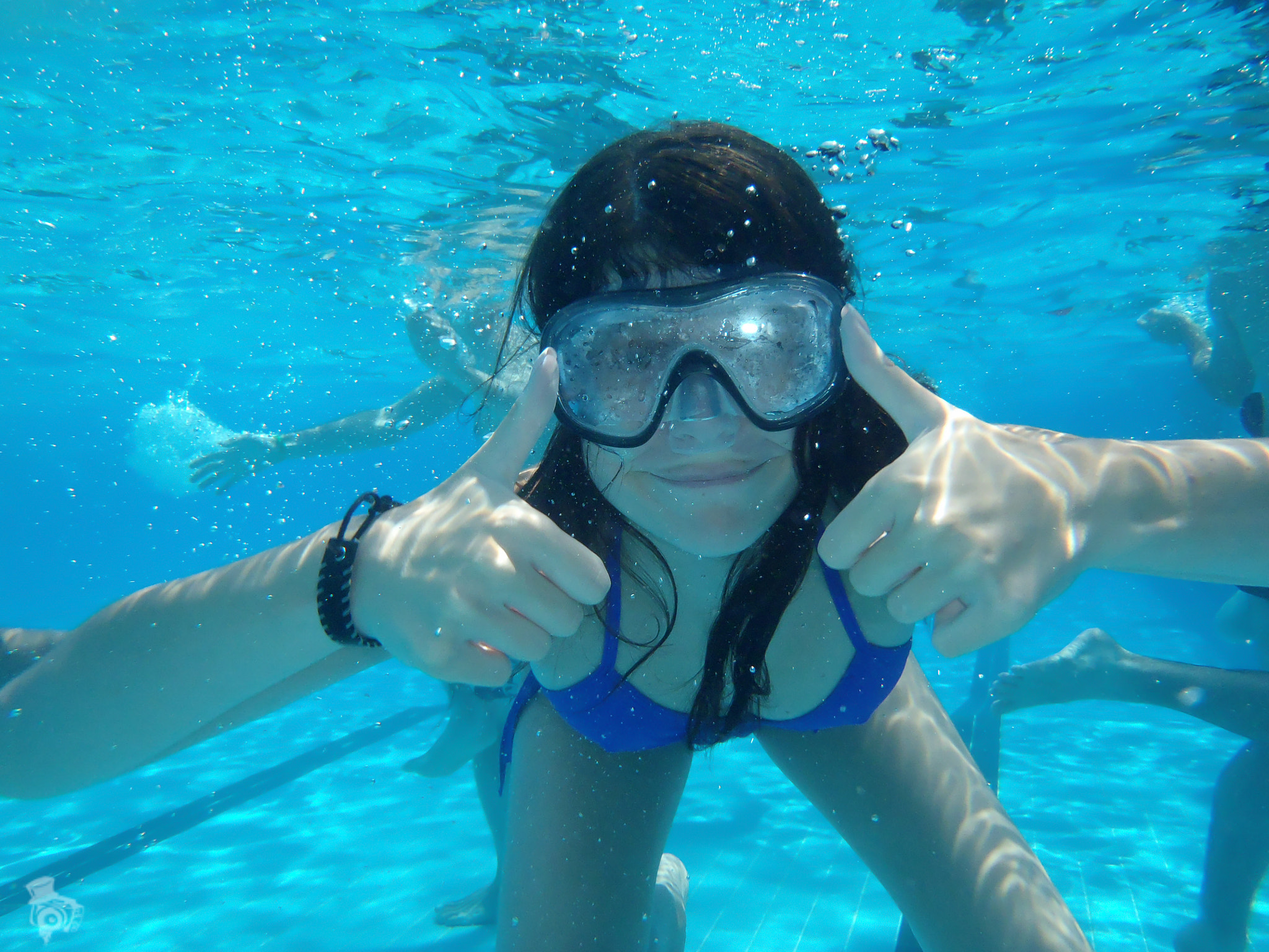 Olympus TG-810 sample photo. Foto in piscina photography