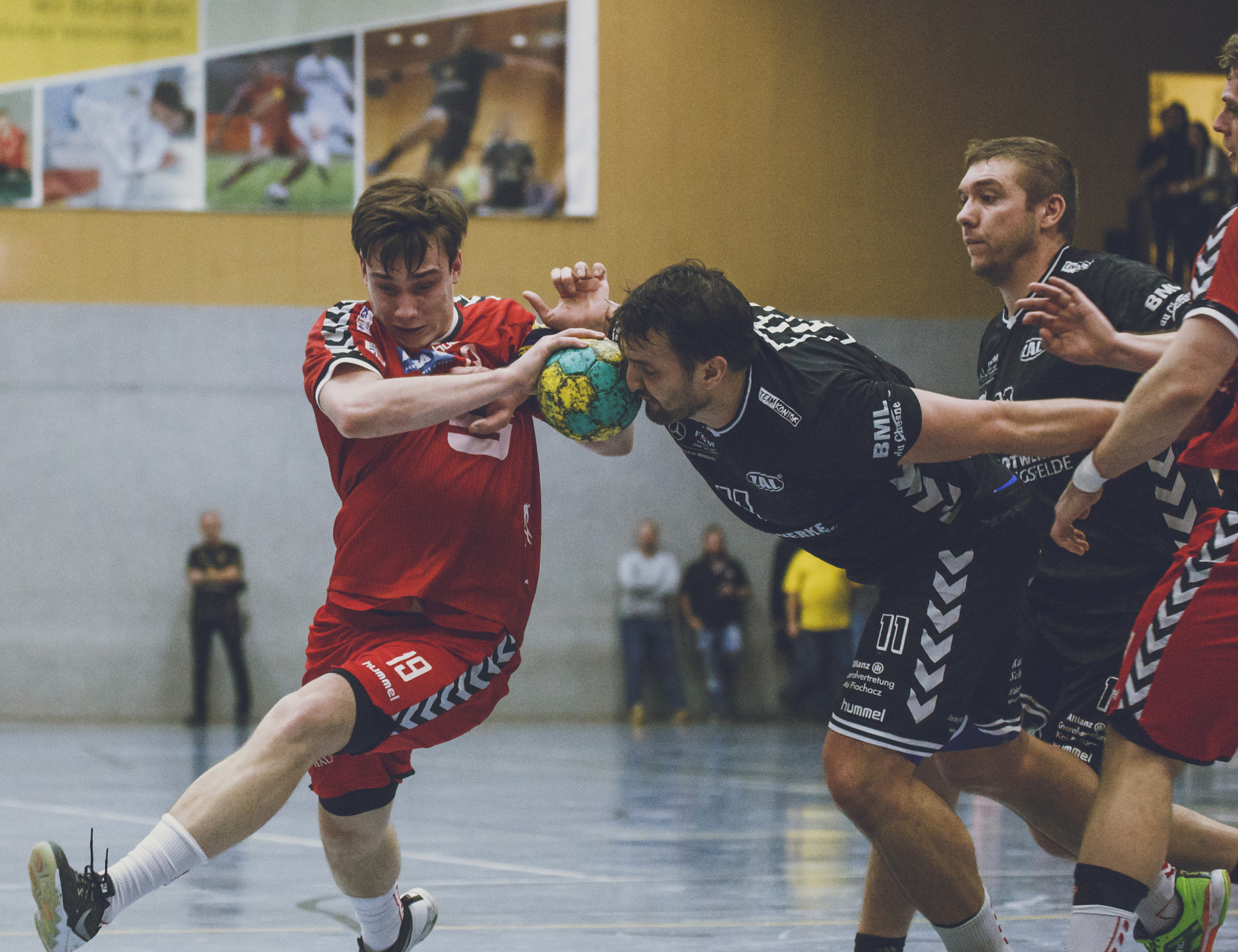 Sigma 100-300mm f/4 sample photo. Handball#61 photography