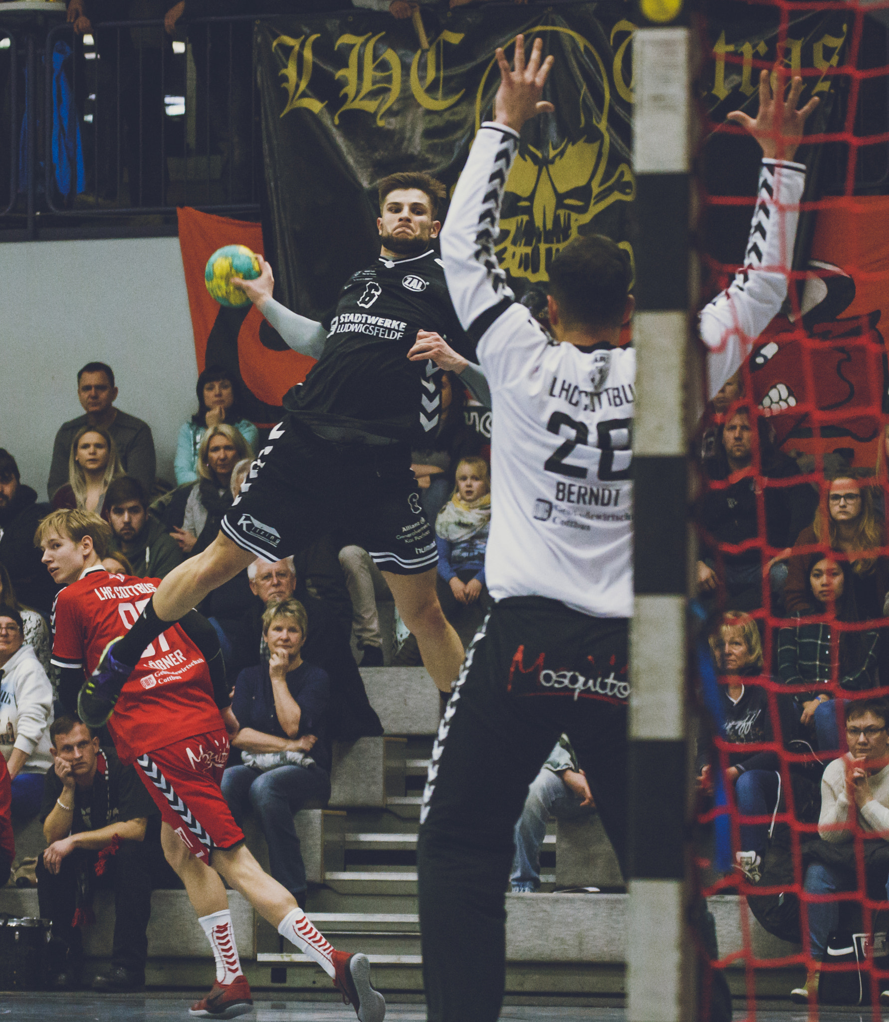 Canon EOS 6D + Sigma 100-300mm f/4 sample photo. Handball#63 photography