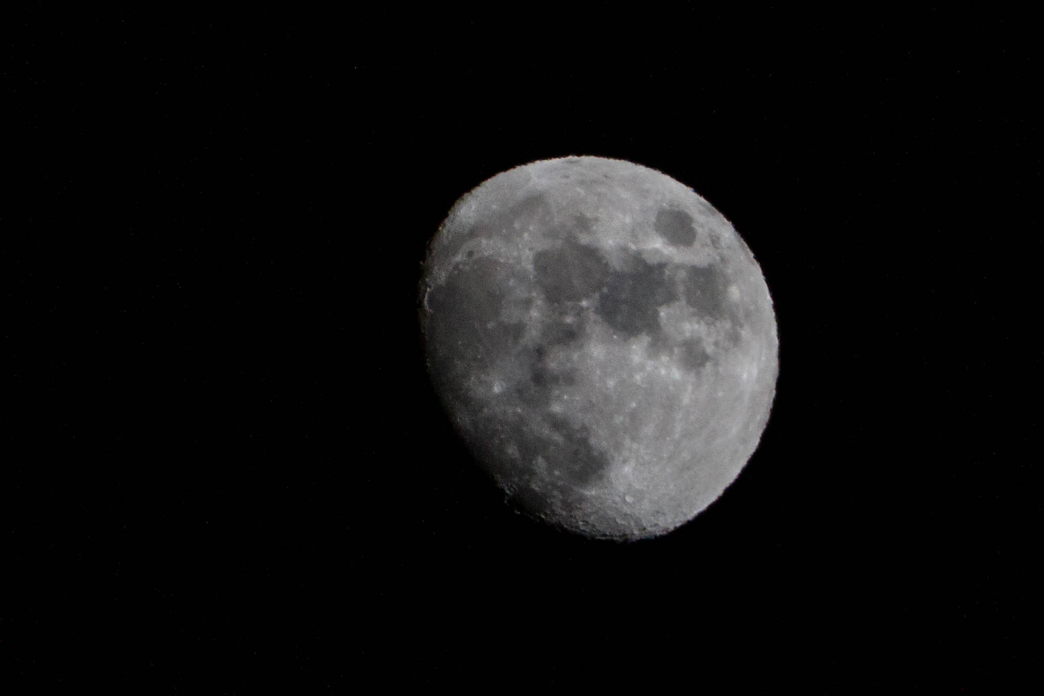 Canon EF 70-200mm F2.8L IS USM sample photo. Moon photography