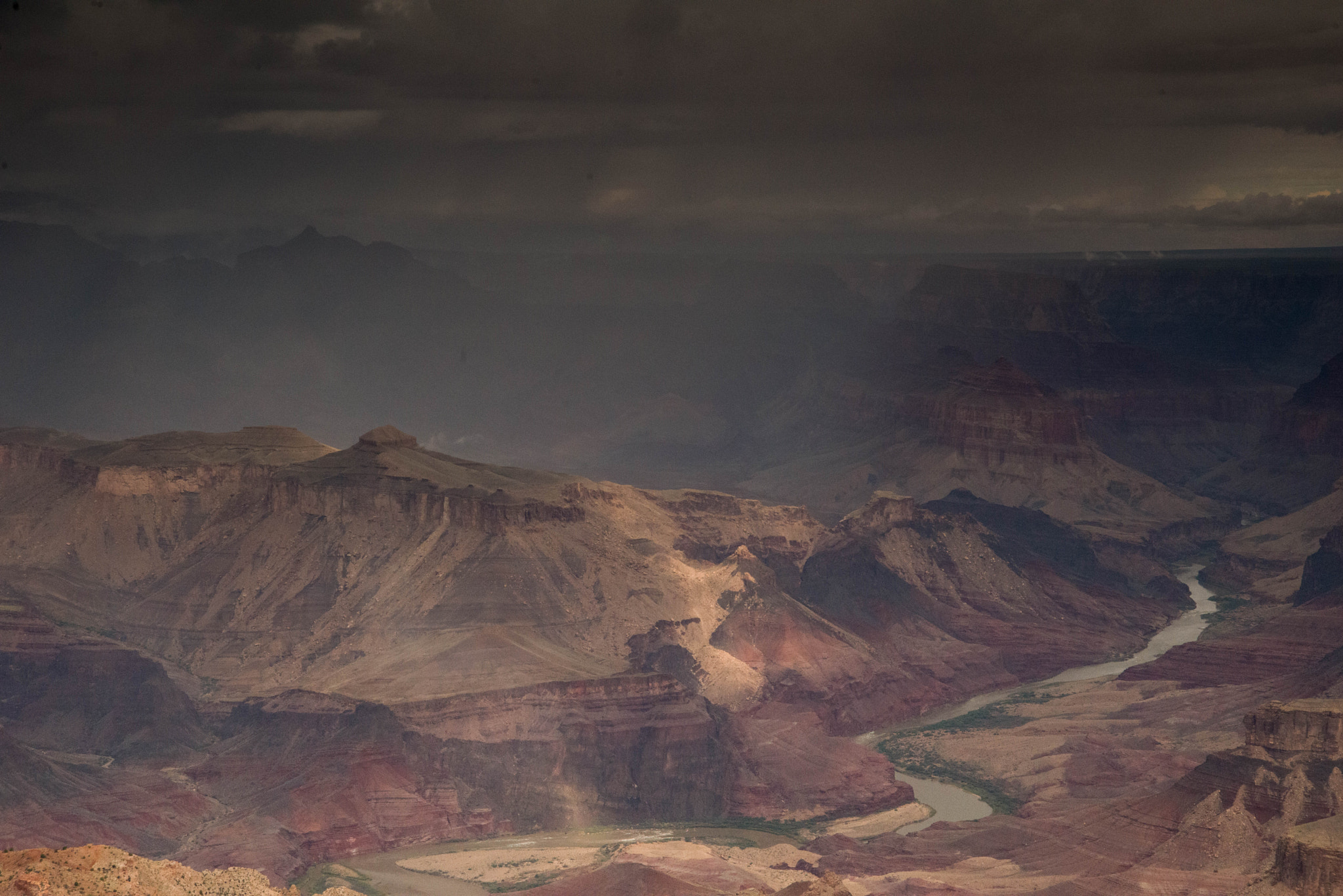 Nikon AF Nikkor 24-85mm F2.8-4D IF sample photo. Grand canyon passing storm photography