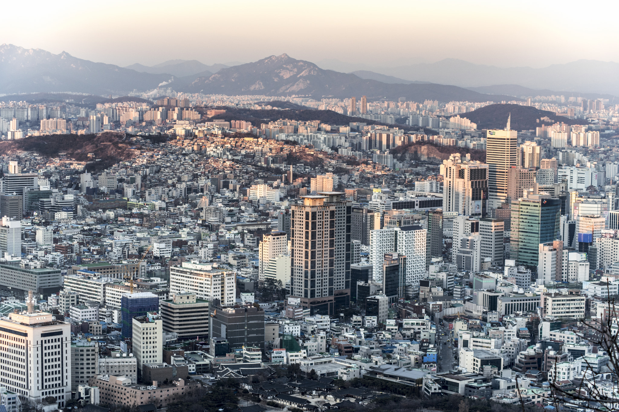 Canon EF 80-200mm F4.5-5.6 II sample photo. 首尔塔 photography