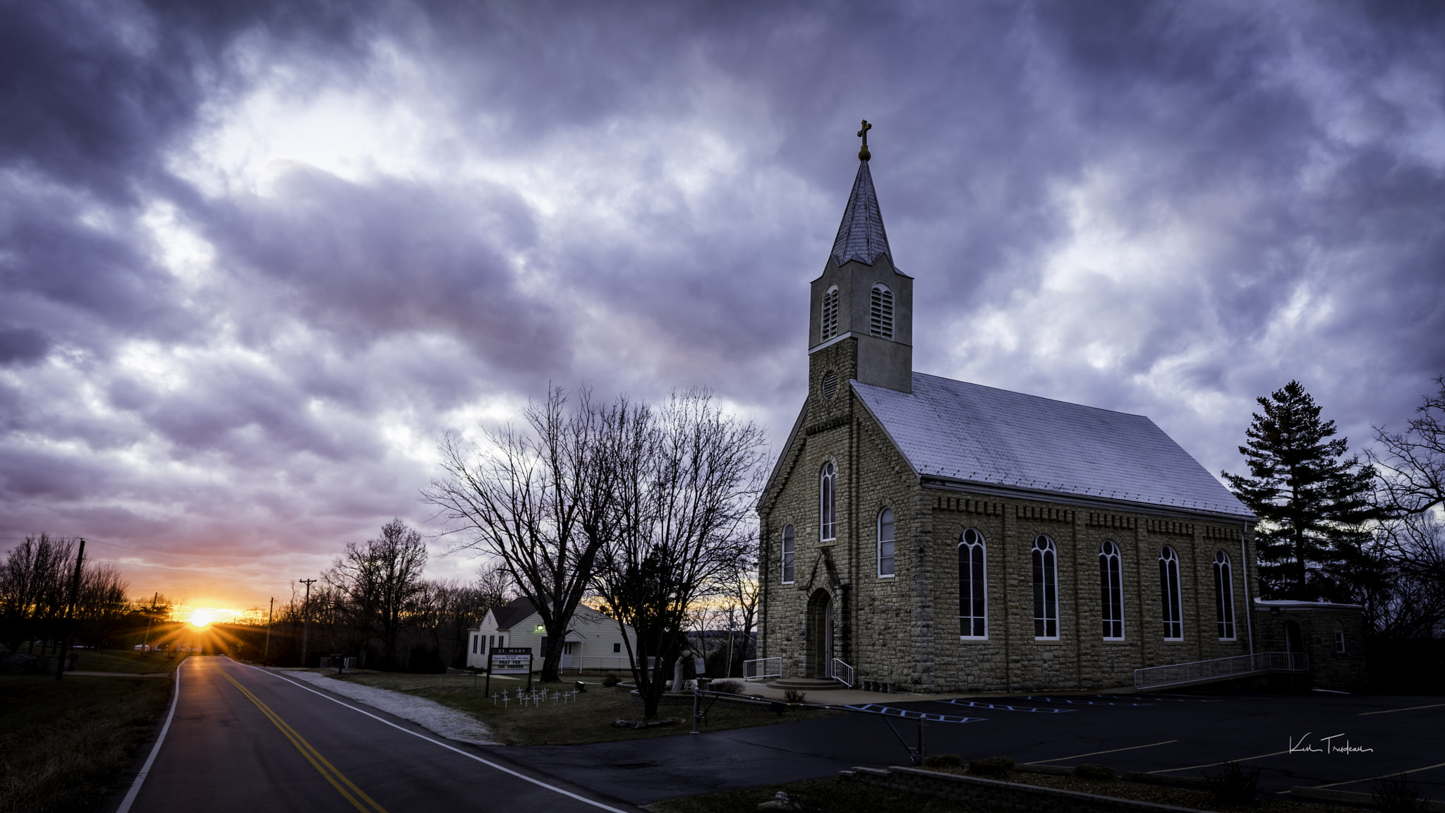 Sony a7R + ZEISS Batis 18mm F2.8 sample photo. St mary's church villa ridge photography