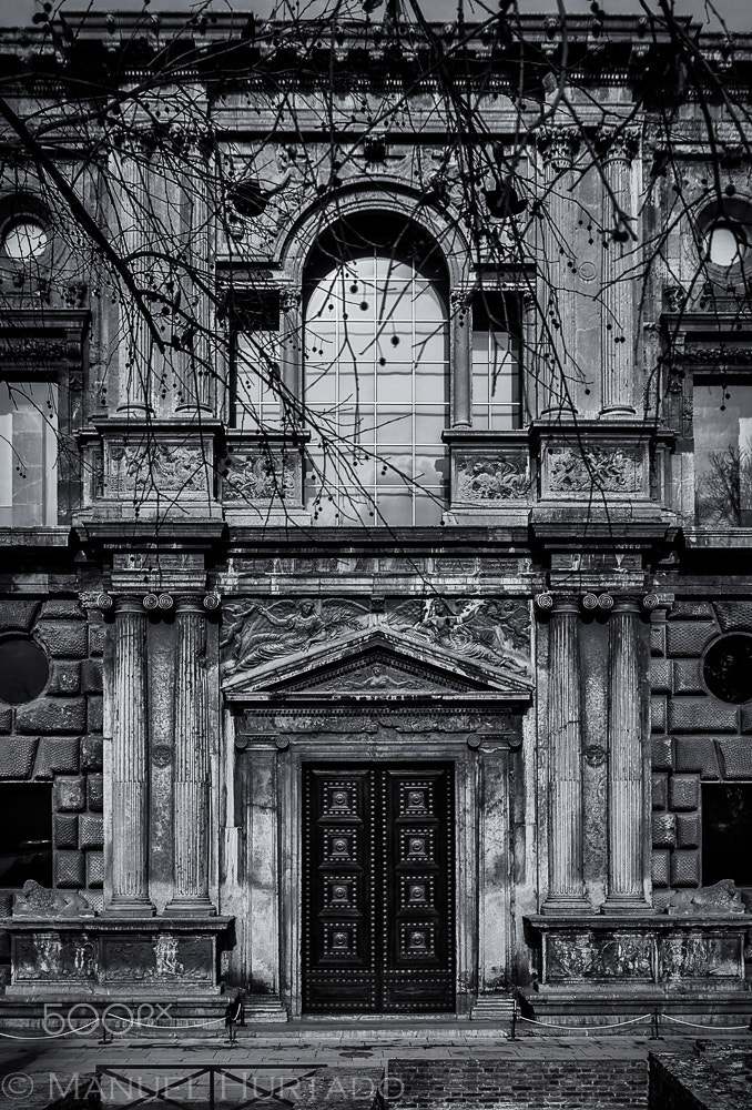 Sigma 17-70mm F2.8-4 DC Macro OS HSM sample photo. Palacio de carlos v photography