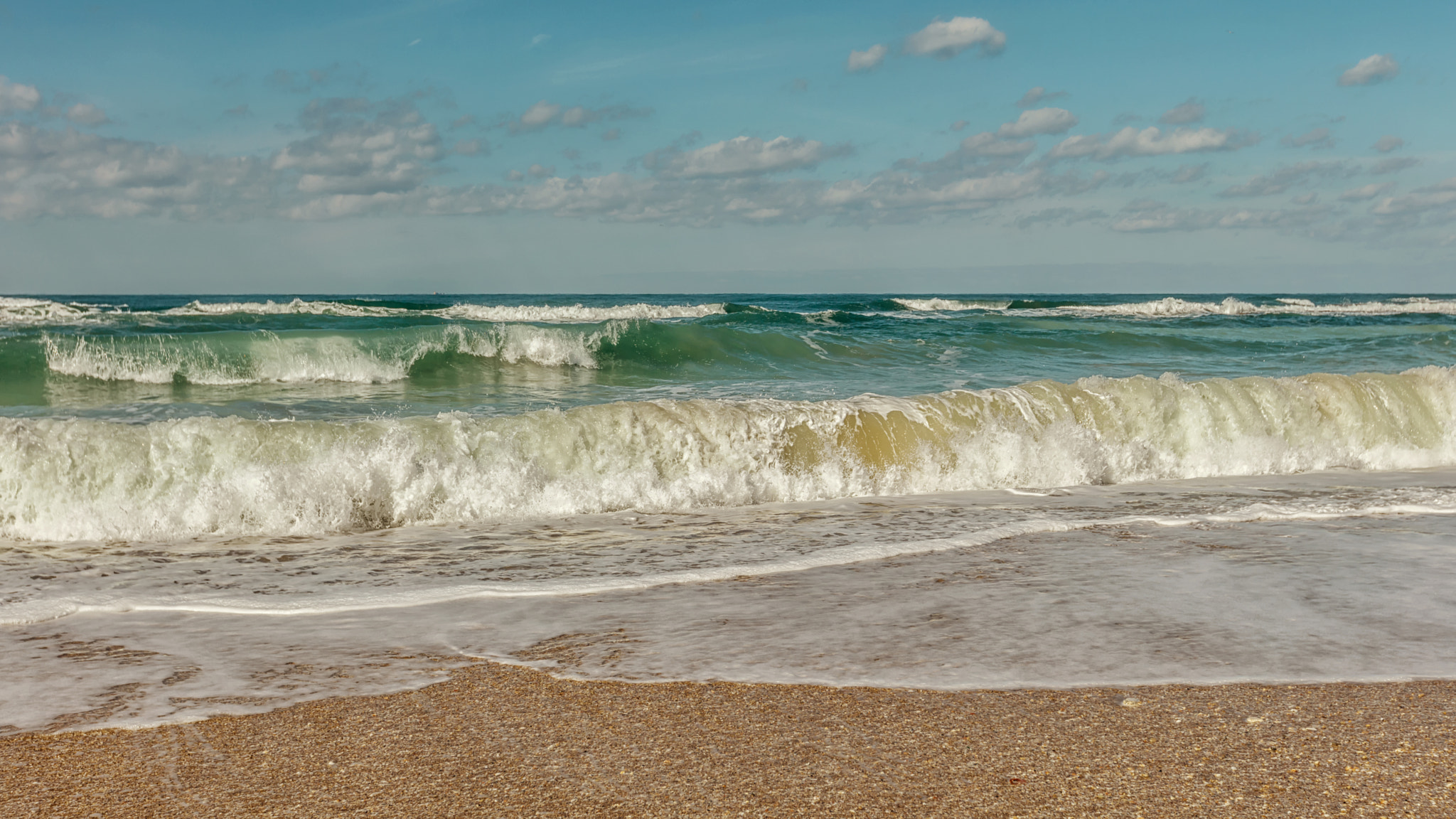 Canon EF 16-35mm F2.8L II USM sample photo. Winter beach photography