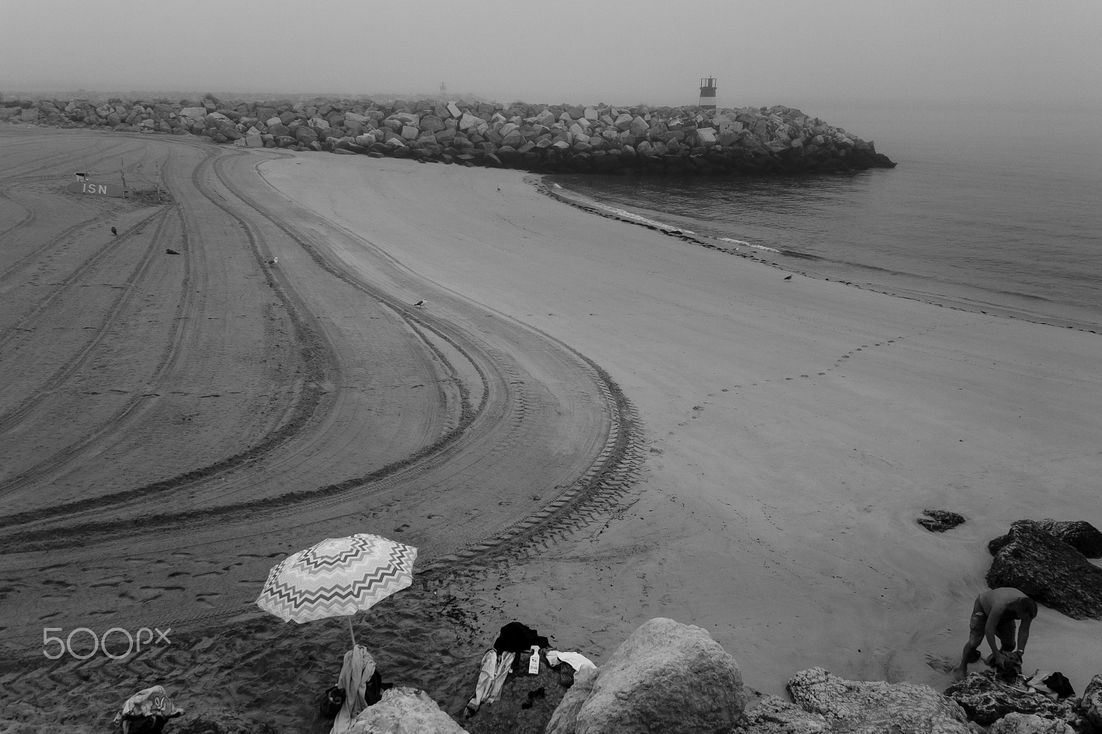Canon EOS 500D (EOS Rebel T1i / EOS Kiss X3) sample photo. Atypical beach day. photography